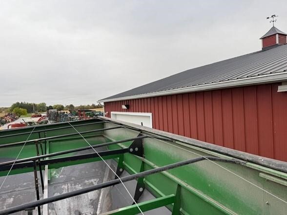  J&M 1151-22S Grain Cart