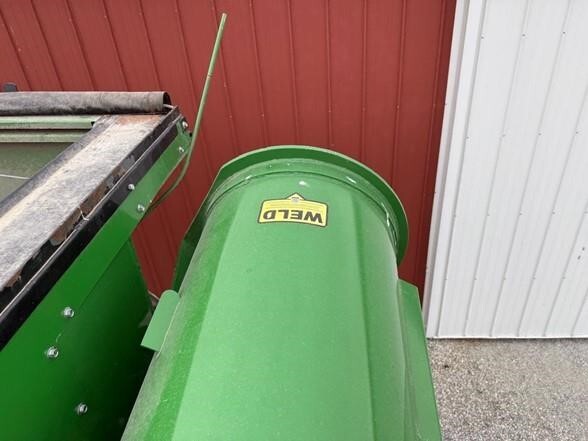  J&M 1151-22S Grain Cart
