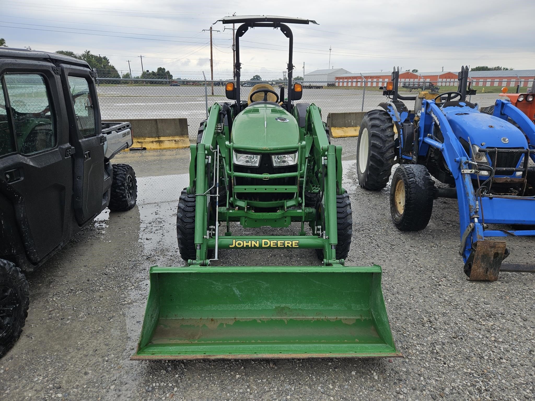 2015 John Deere 4044R Tractor