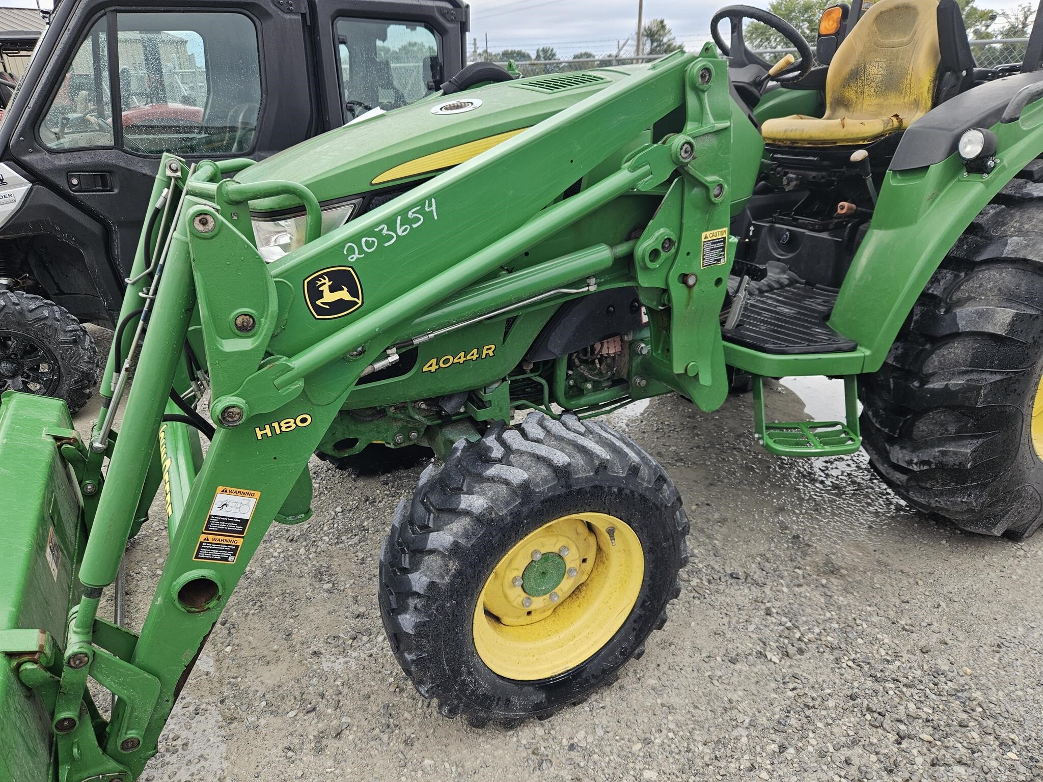 2015 John Deere 4044R Tractor