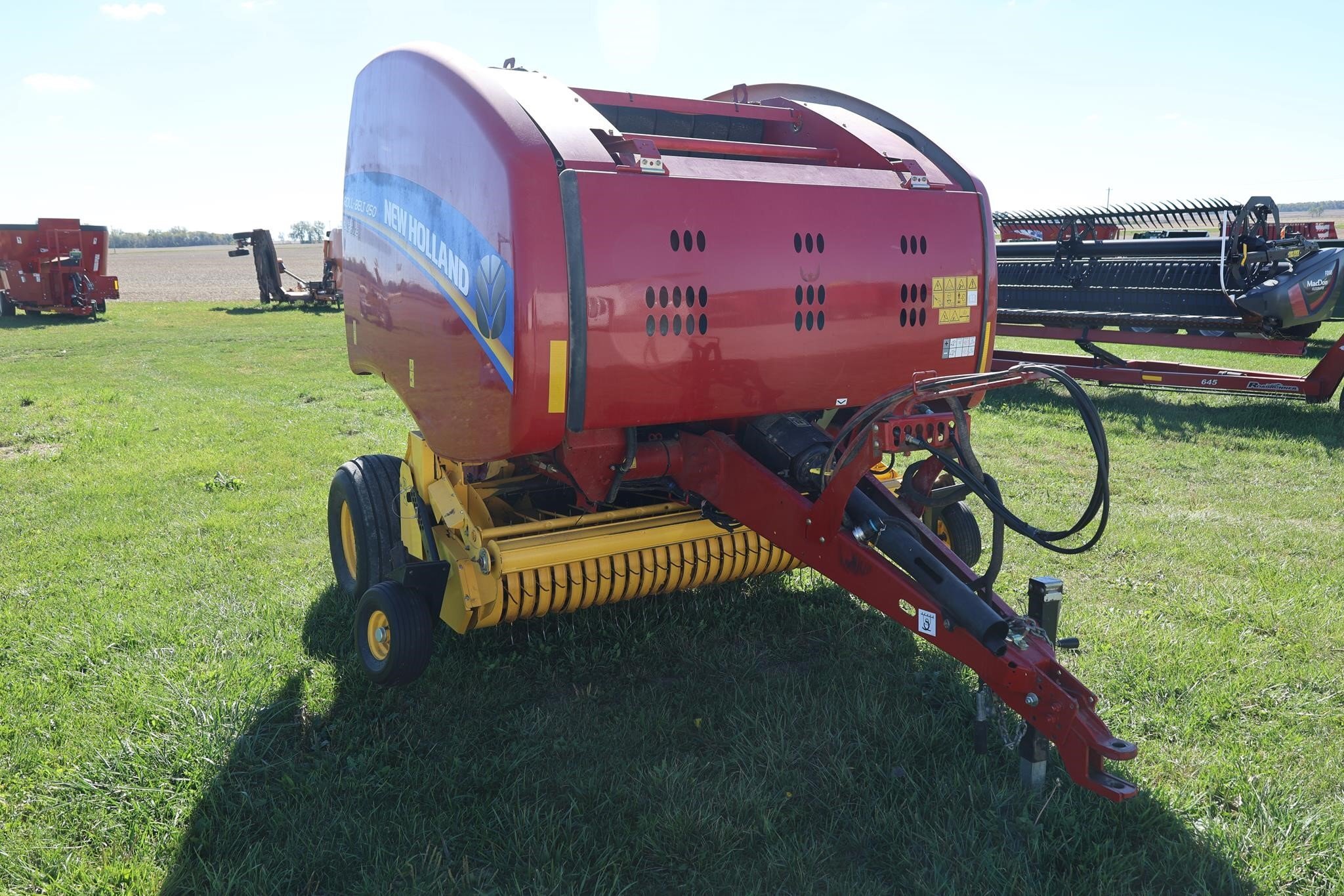 2018 New Holland Roll-Belt 450 Round Baler