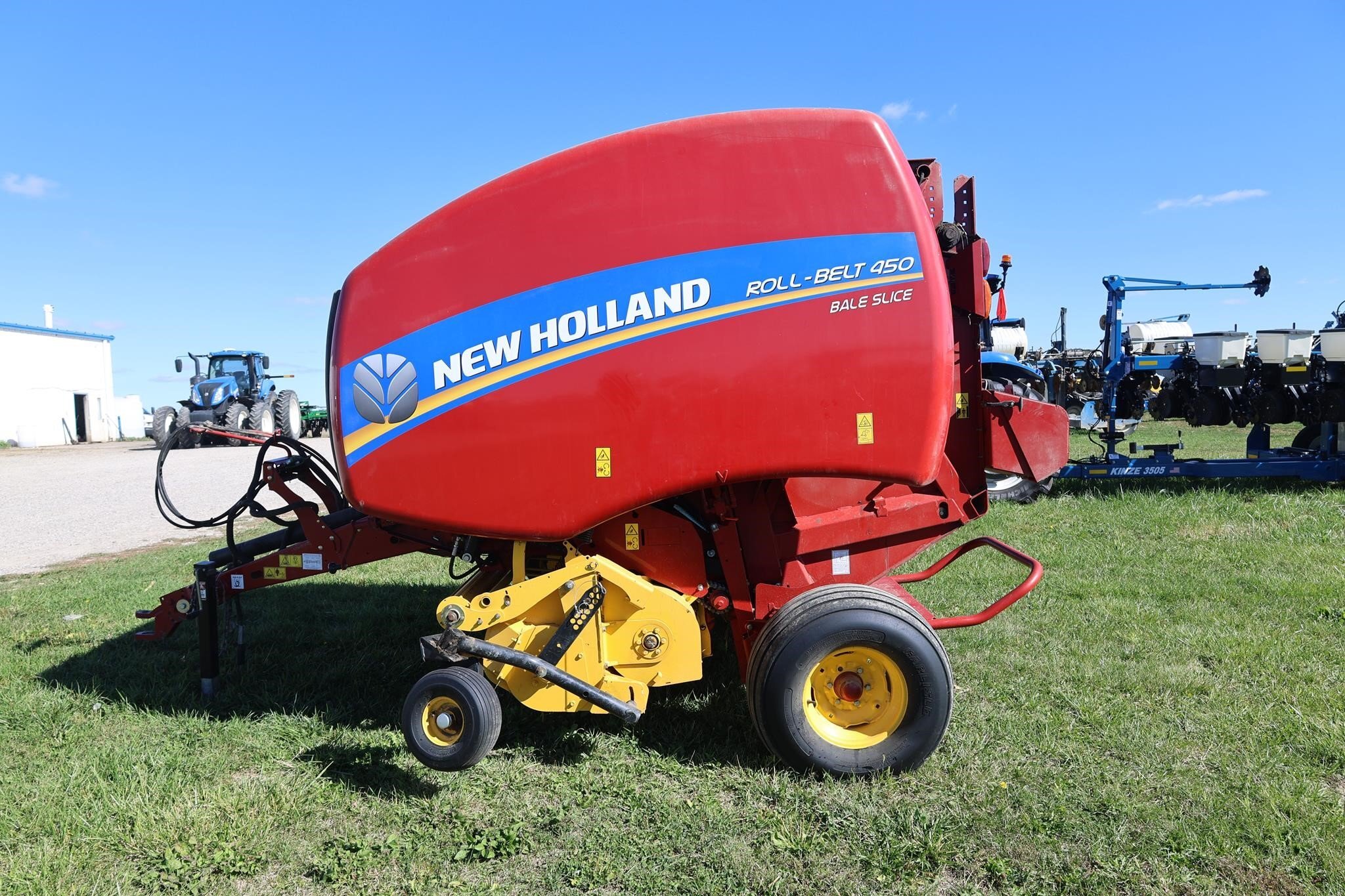 2018 New Holland Roll-Belt 450 Round Baler