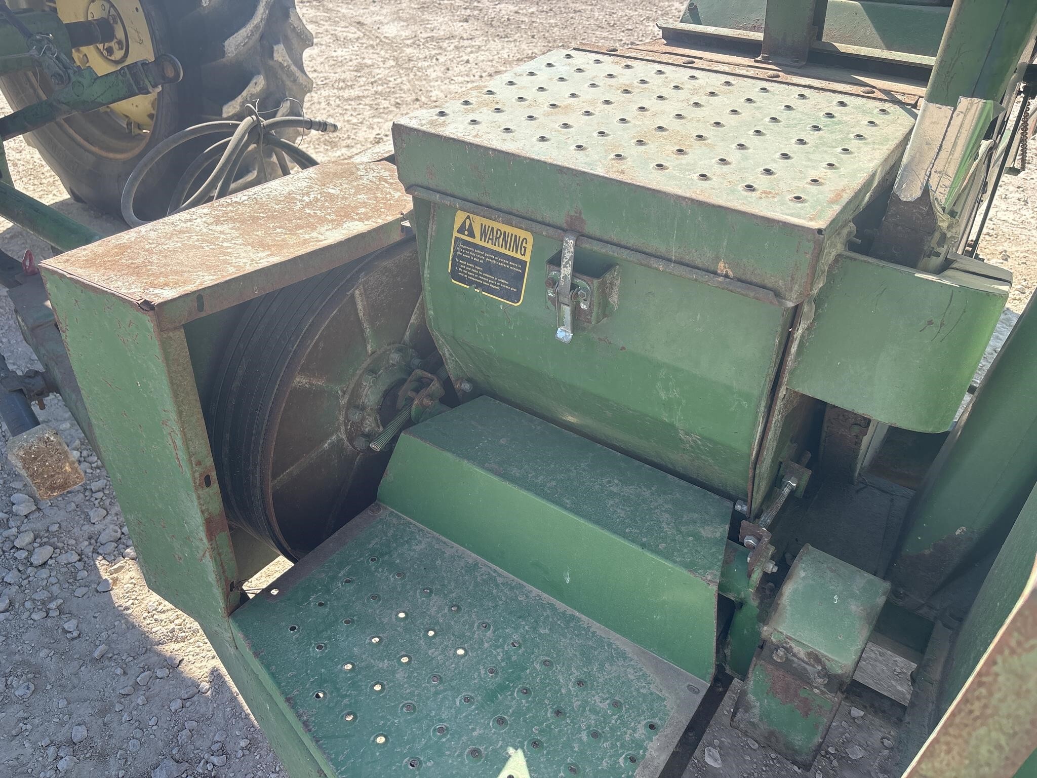  John Deere 750 Grinders and Mixer