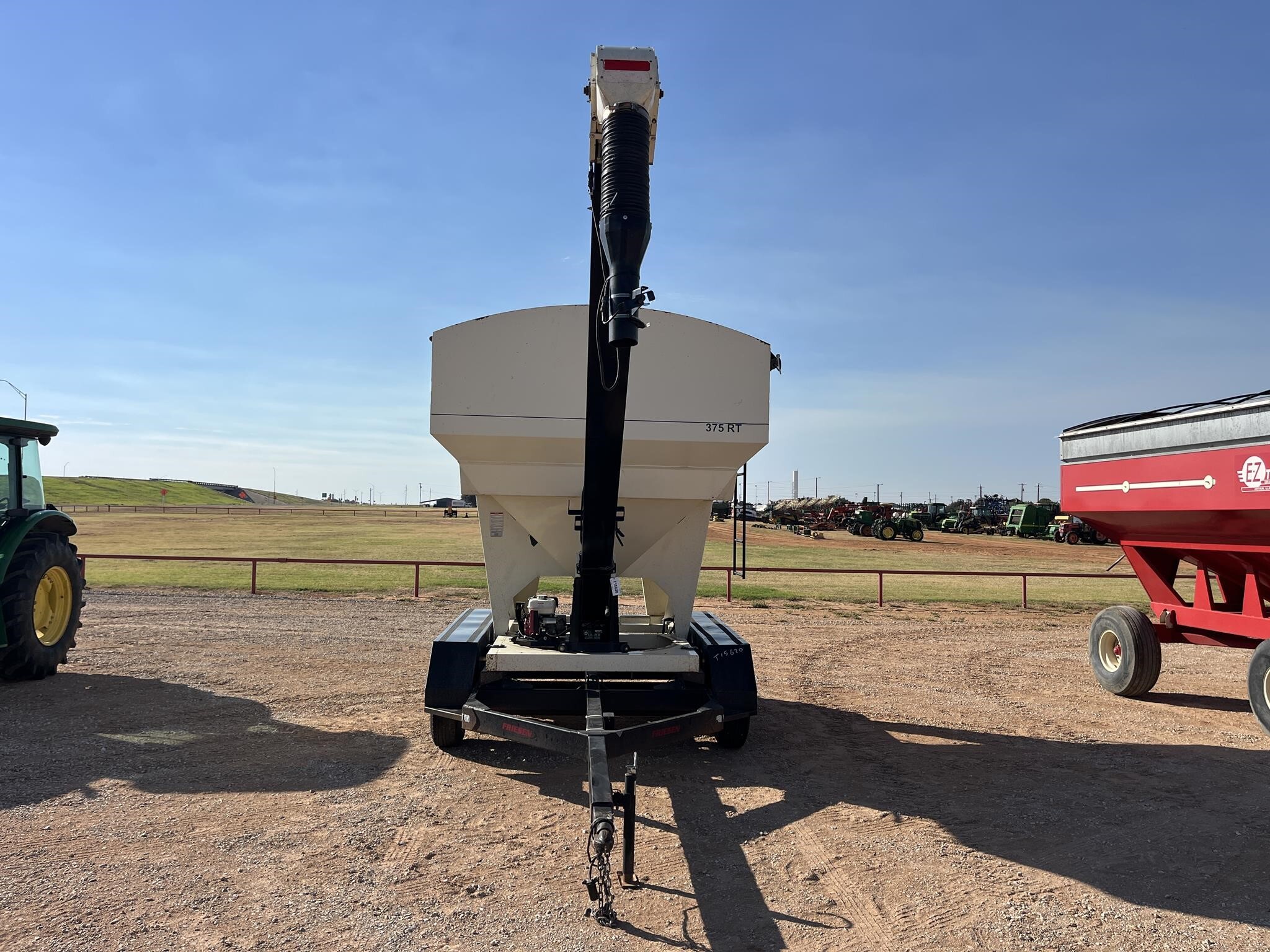  Friesen 375RT Seed Tender