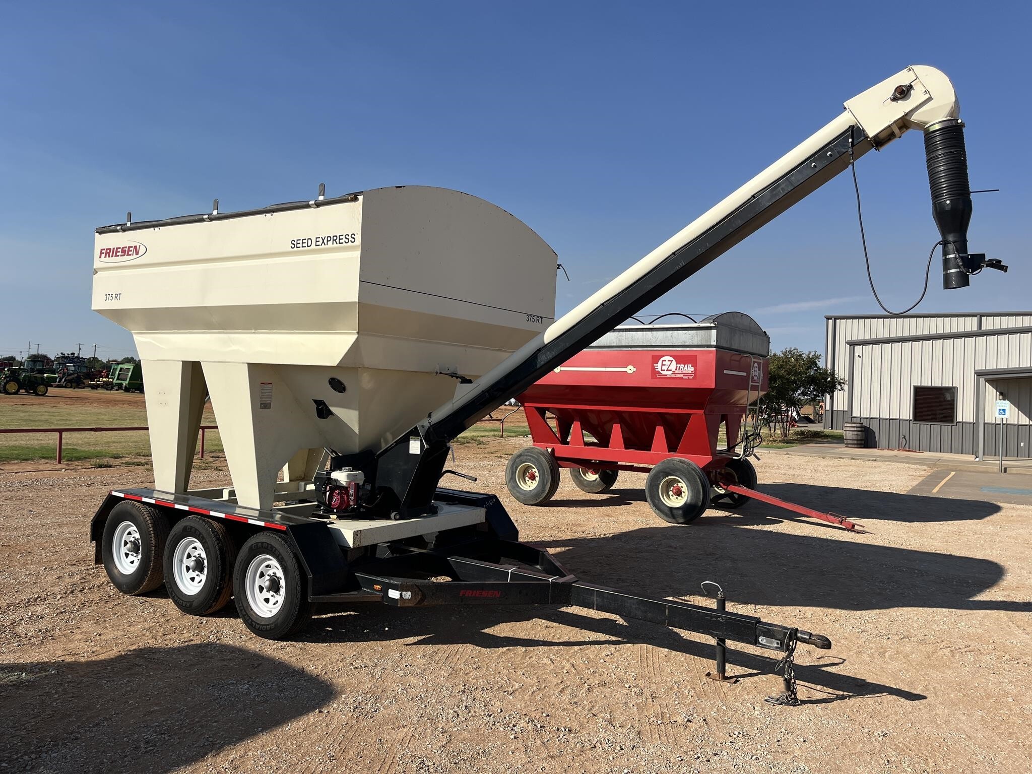  Friesen 375RT Seed Tender