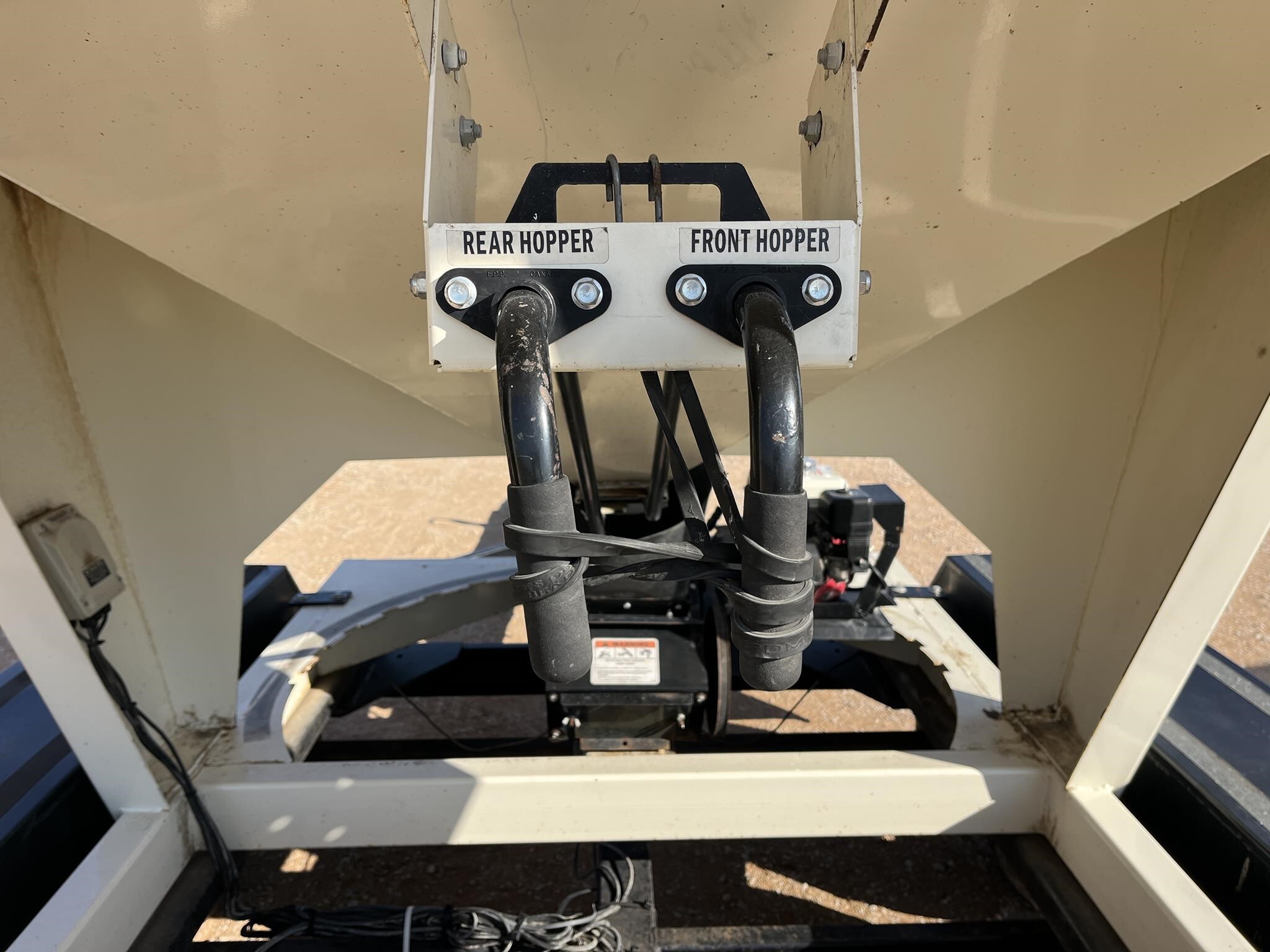  Friesen 375RT Seed Tender