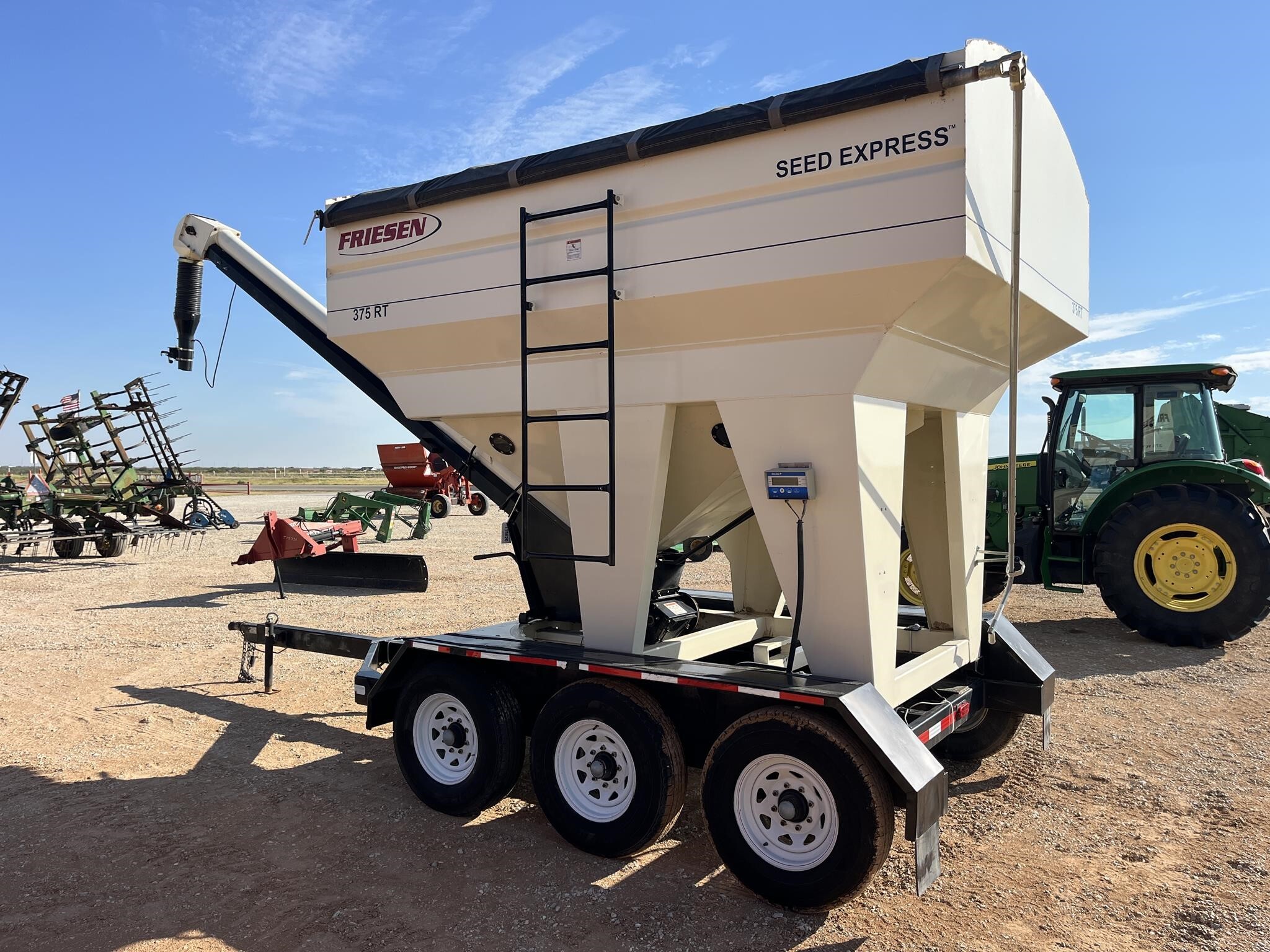  Friesen 375RT Seed Tender