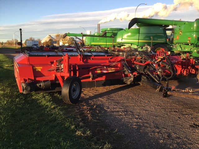 2023 Amity 3750 Beet Equipment