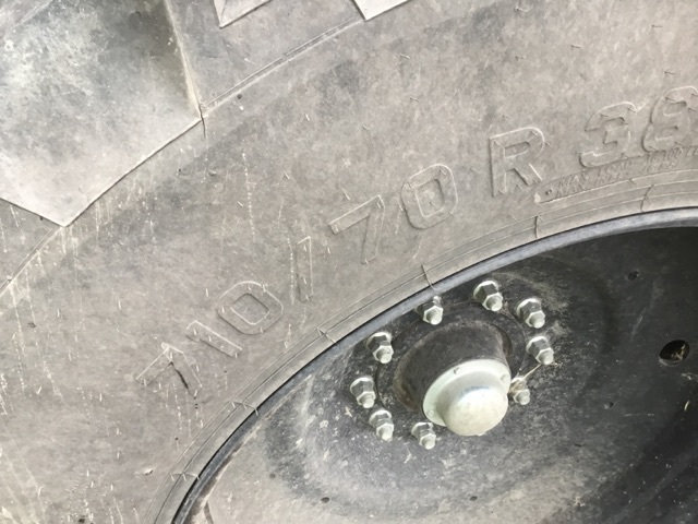 2016 Amity 2700 Beet Equipment