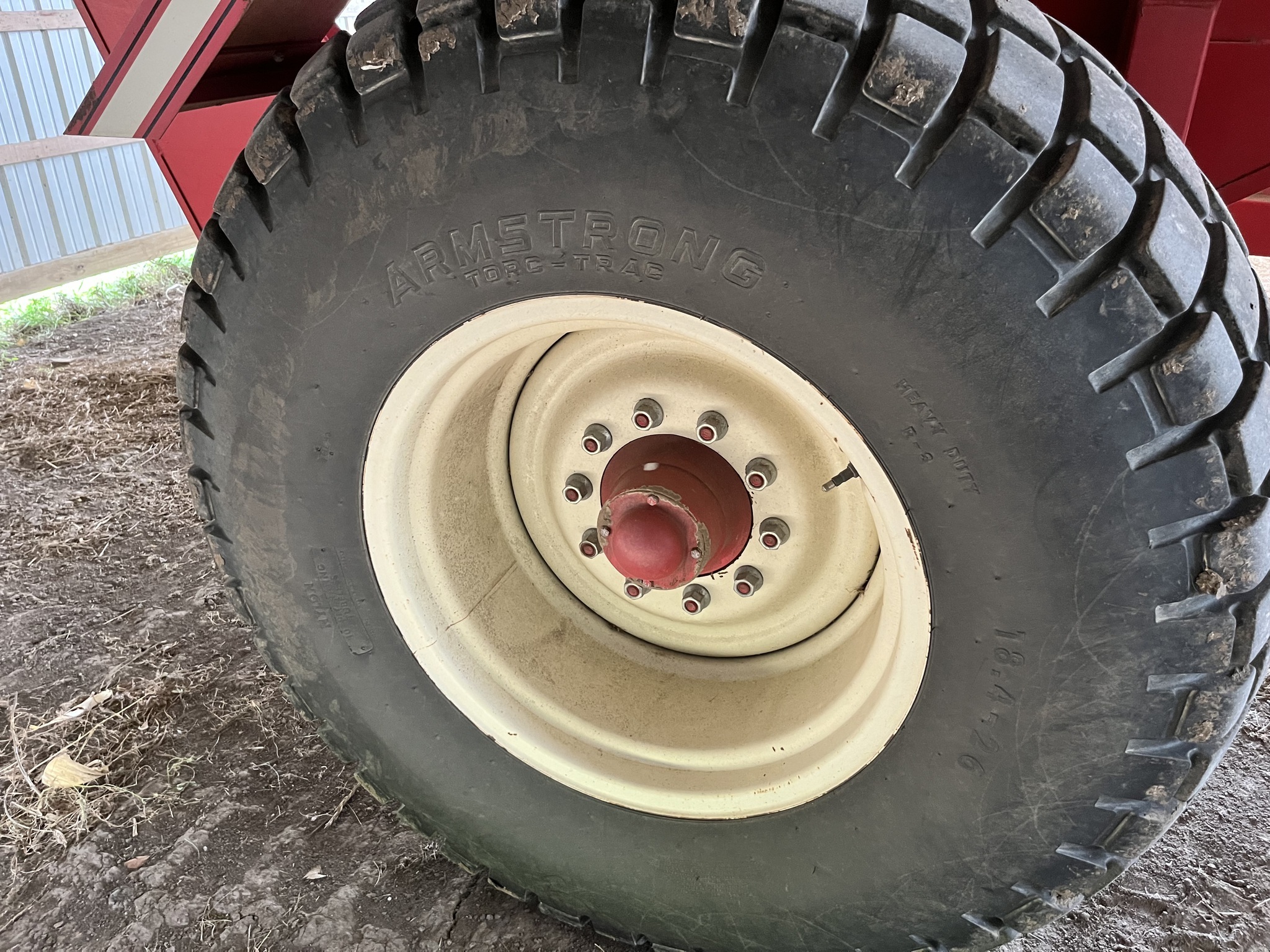 1995 E-Z Trail 475 Grain Cart