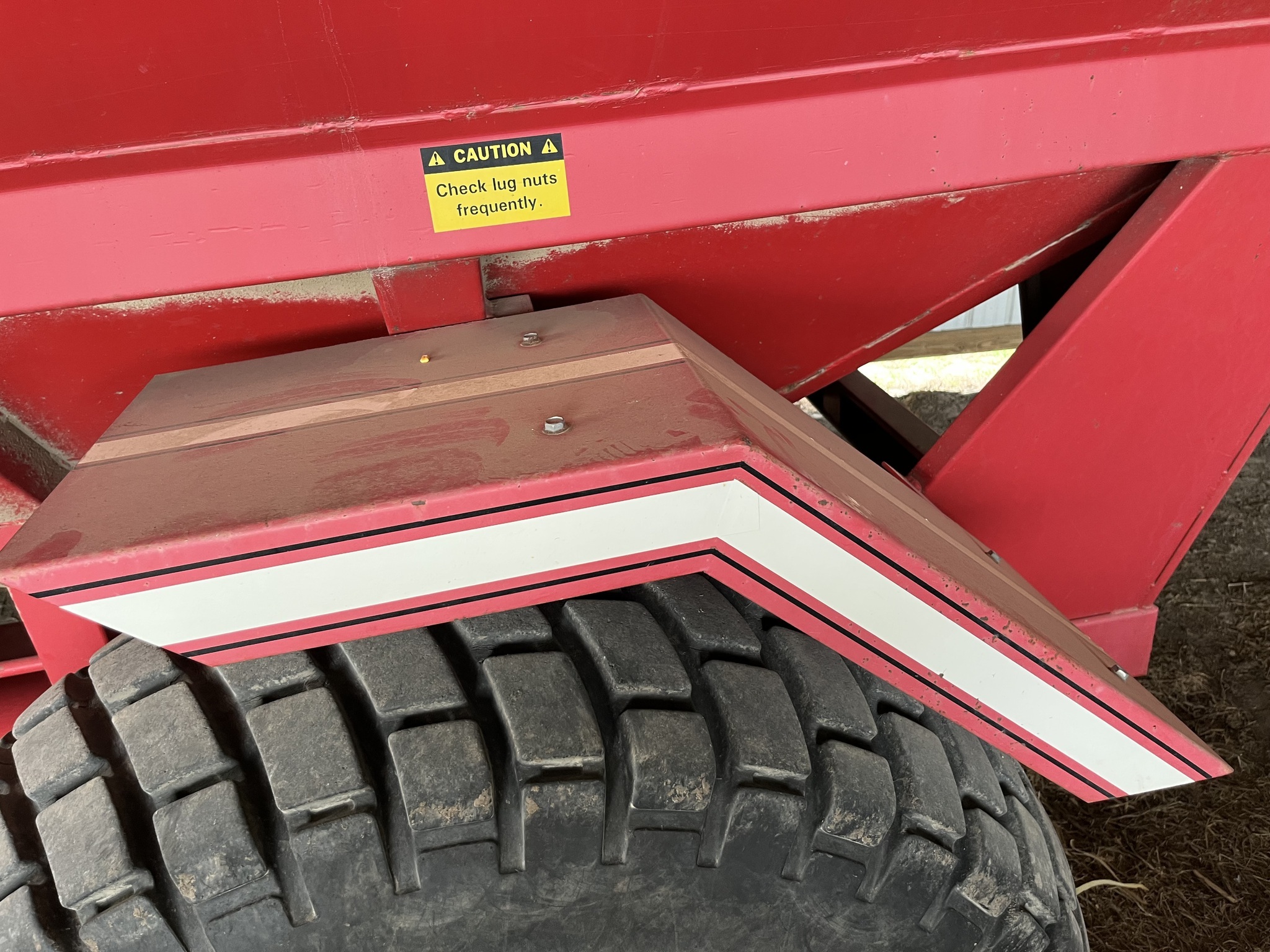 1995 E-Z Trail 475 Grain Cart