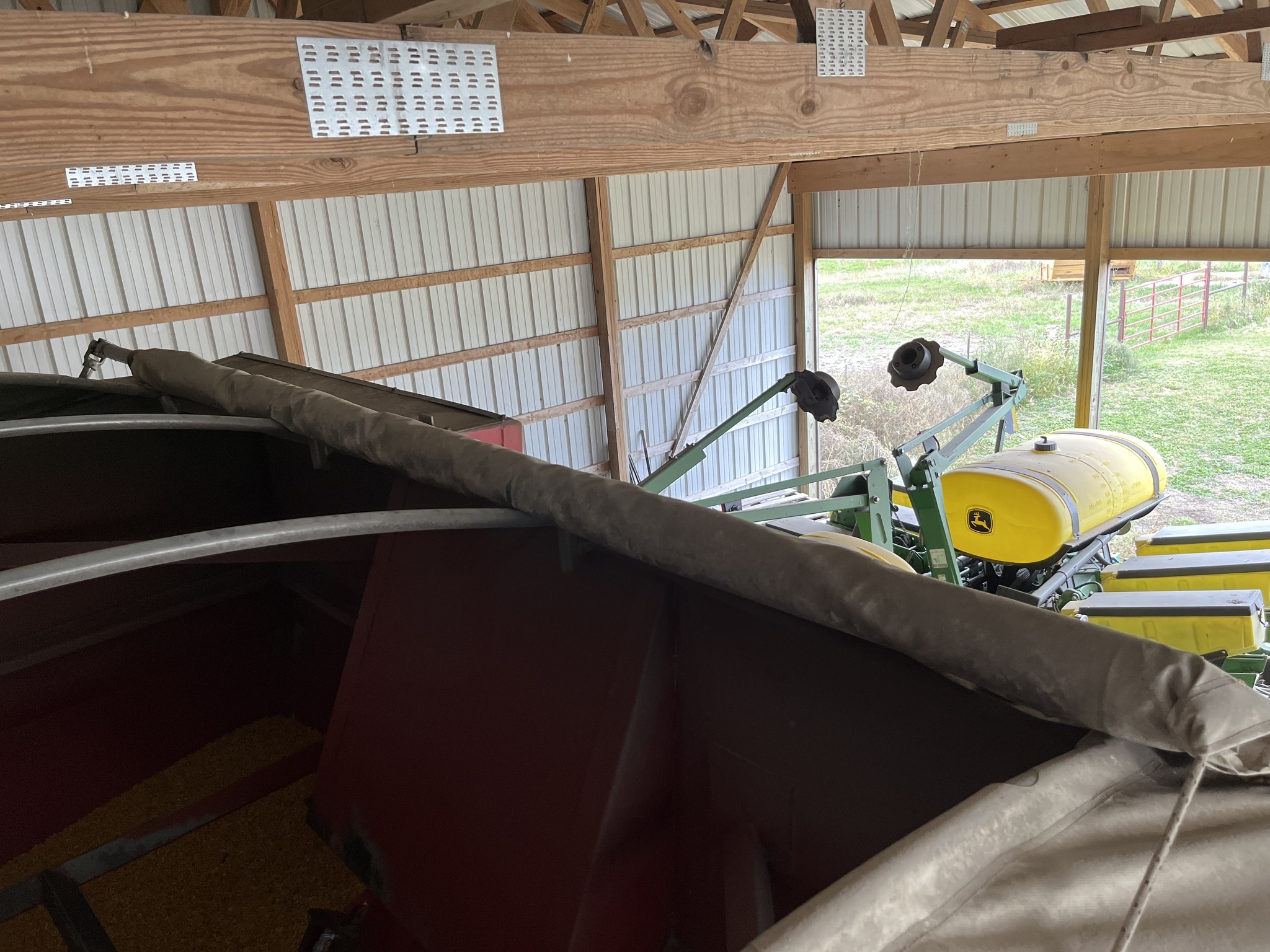 1995 E-Z Trail 475 Grain Cart