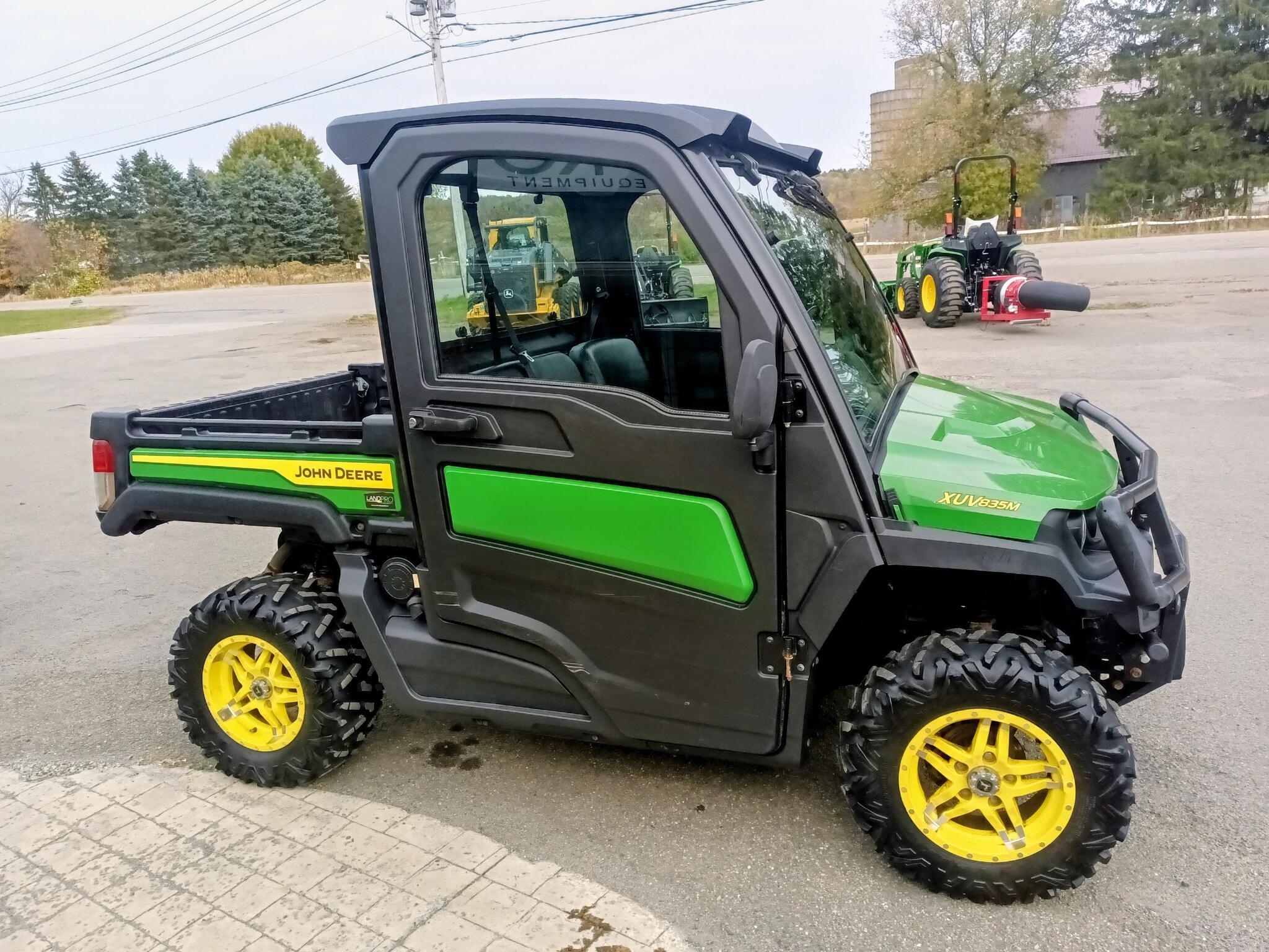 2023 John Deere XUV 835M ATVs and Utility Vehicle