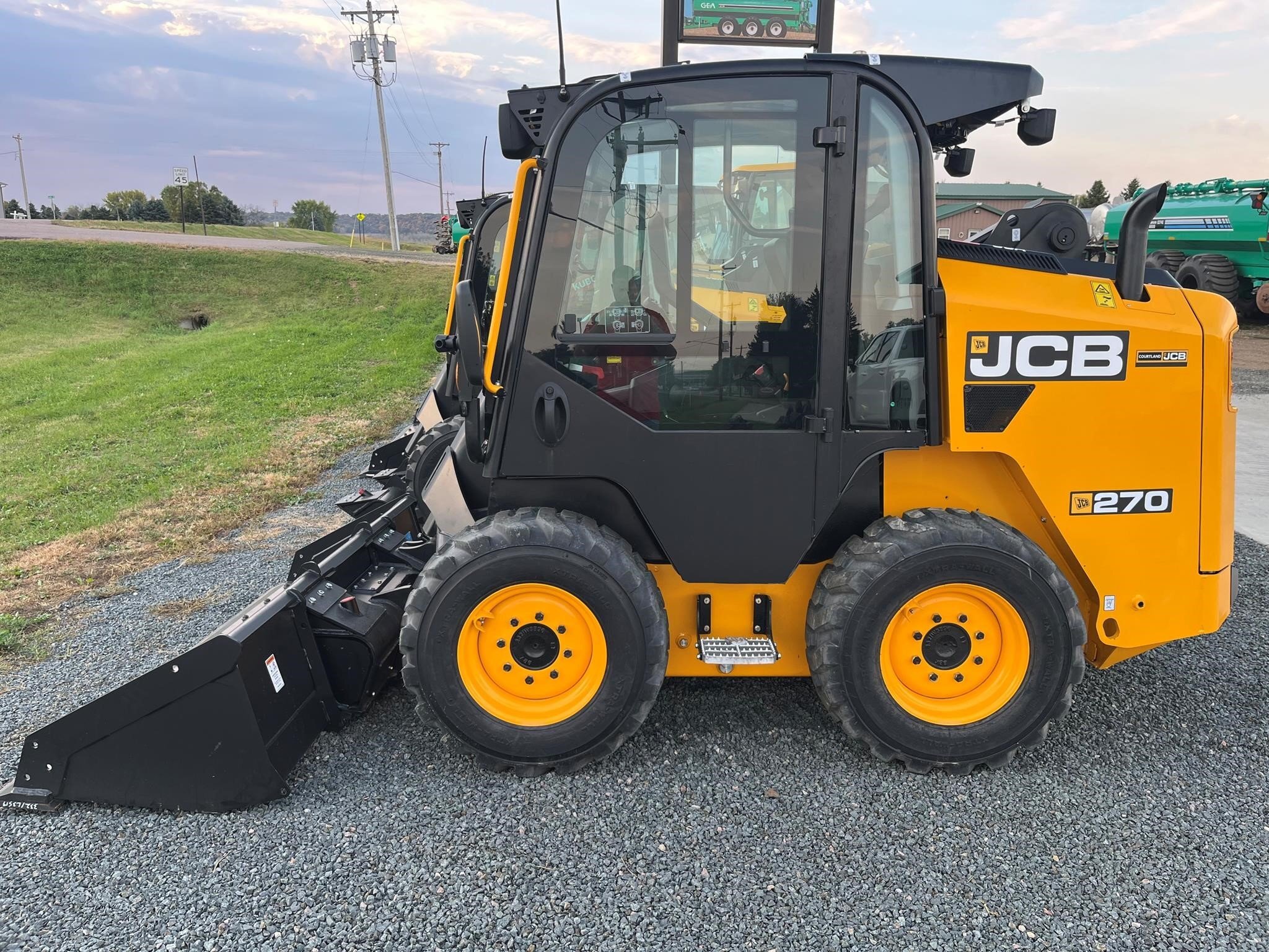 2025 JCB 270 Skid Steer