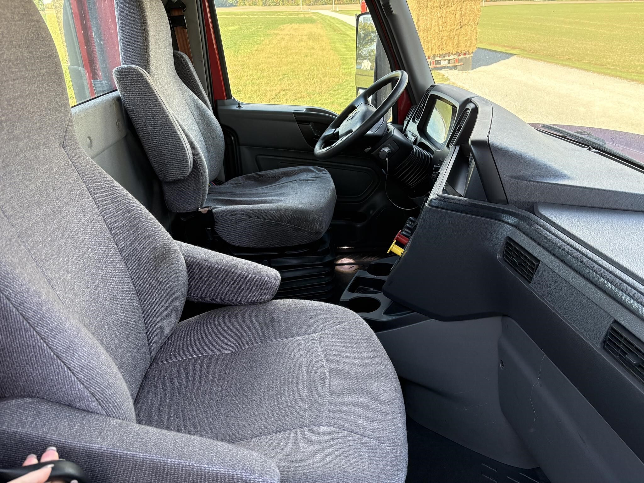 2020 International LT Semi Trucks/Trailer