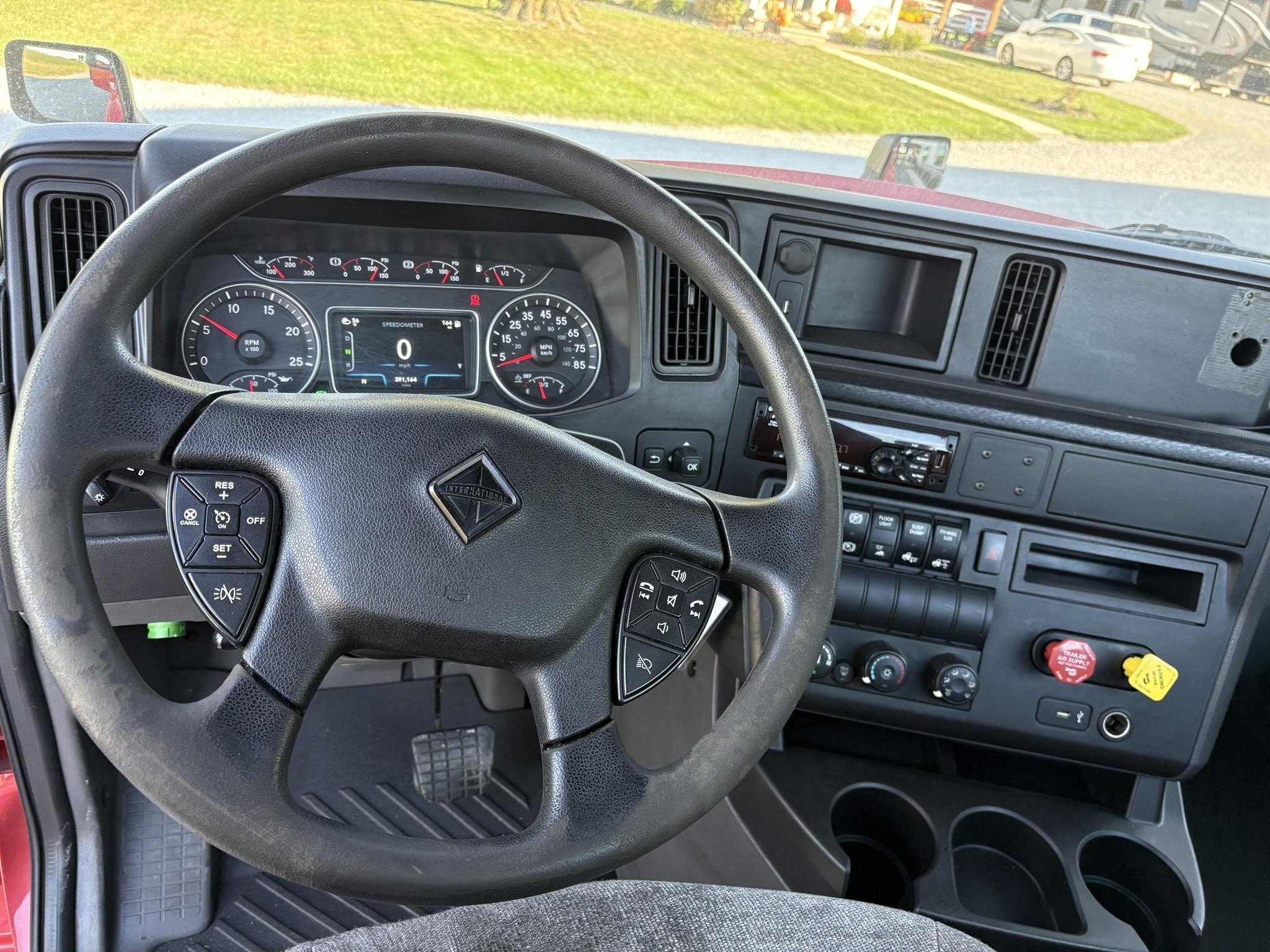 2020 International LT Semi Trucks/Trailer