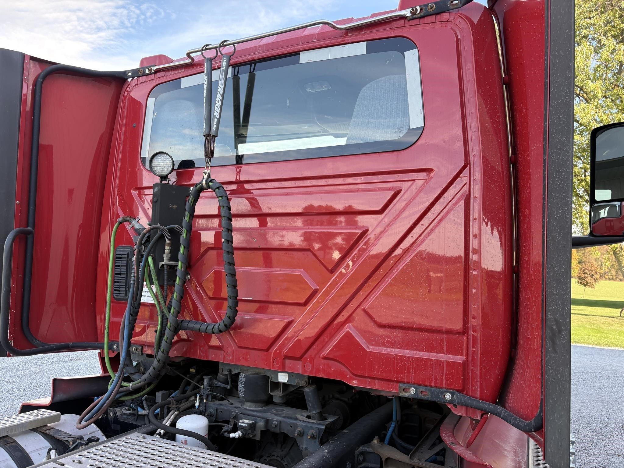 2020 International LT Semi Trucks/Trailer