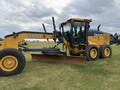 2018 Deere 770G Compacting and Paving