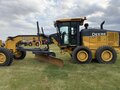 2018 Deere 770G Compacting and Paving