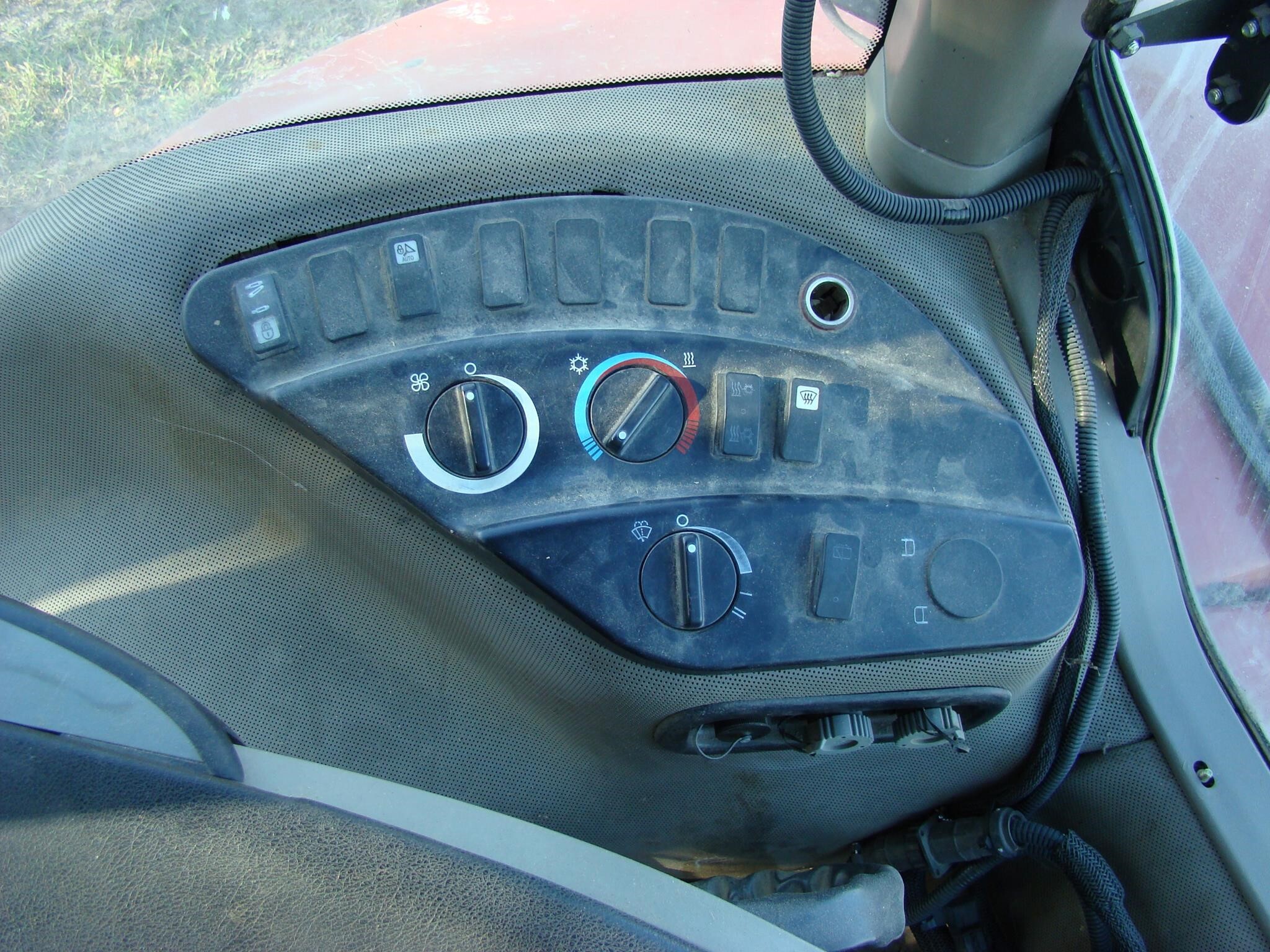2014 Case IH Magnum 180 Tractor
