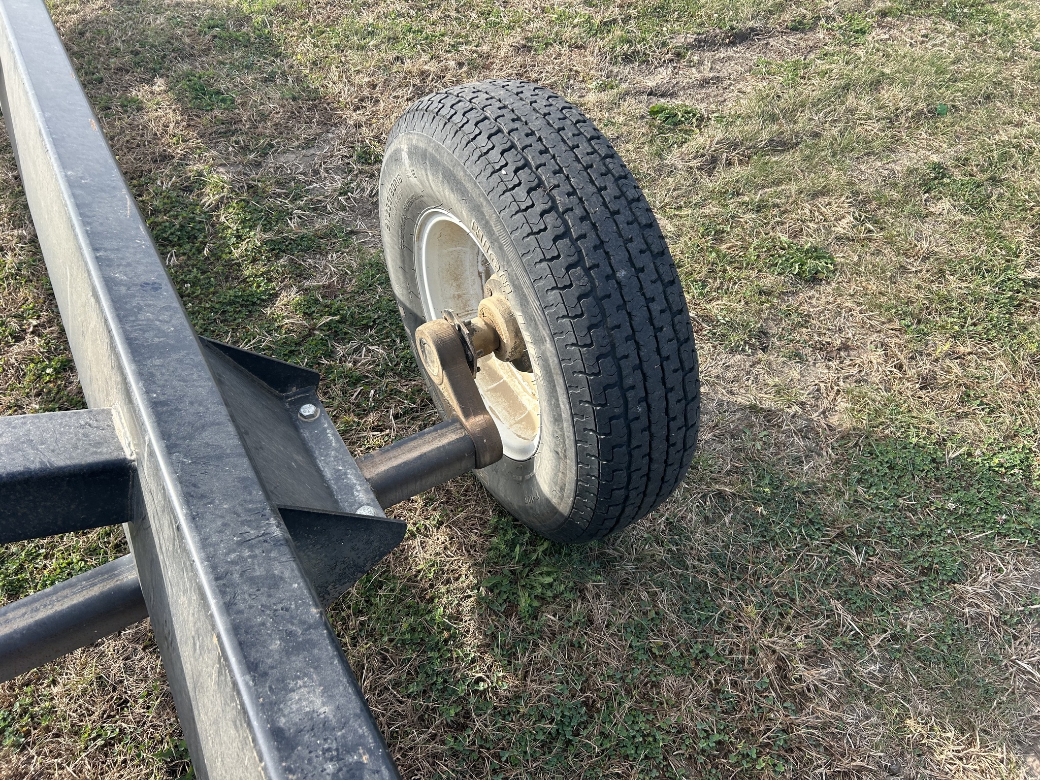 2010 MD Products Stud King 38 Header Trailer