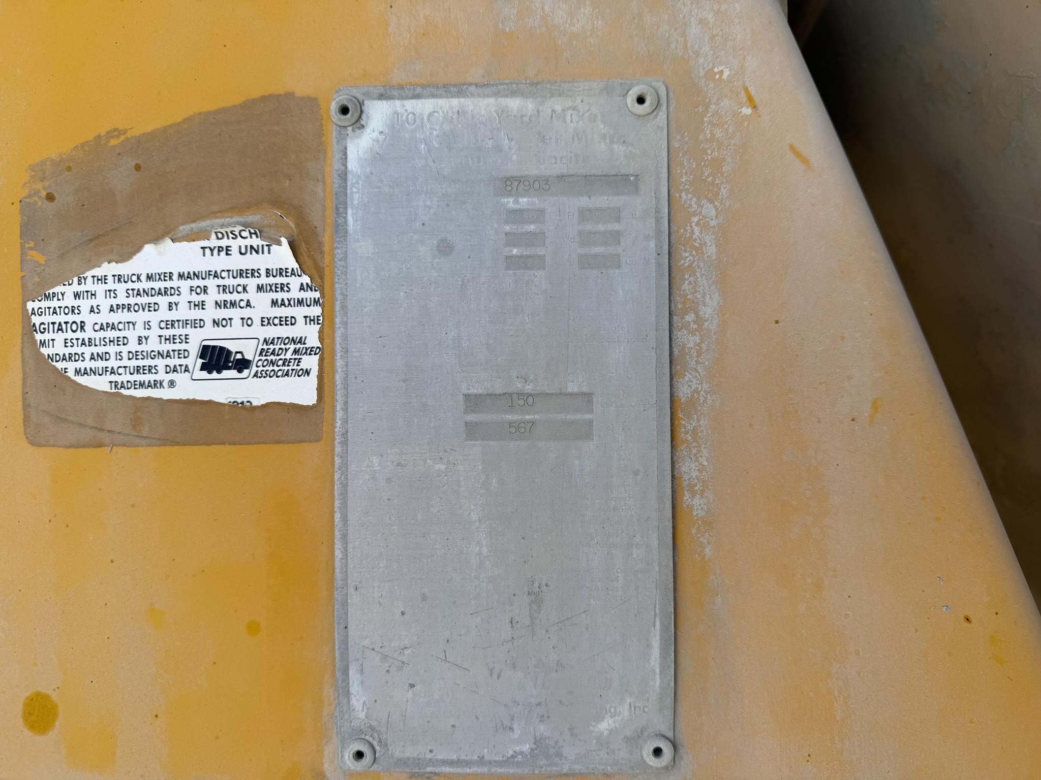 2012 Mack GRANITE GU813 Semi Trucks/Trailer