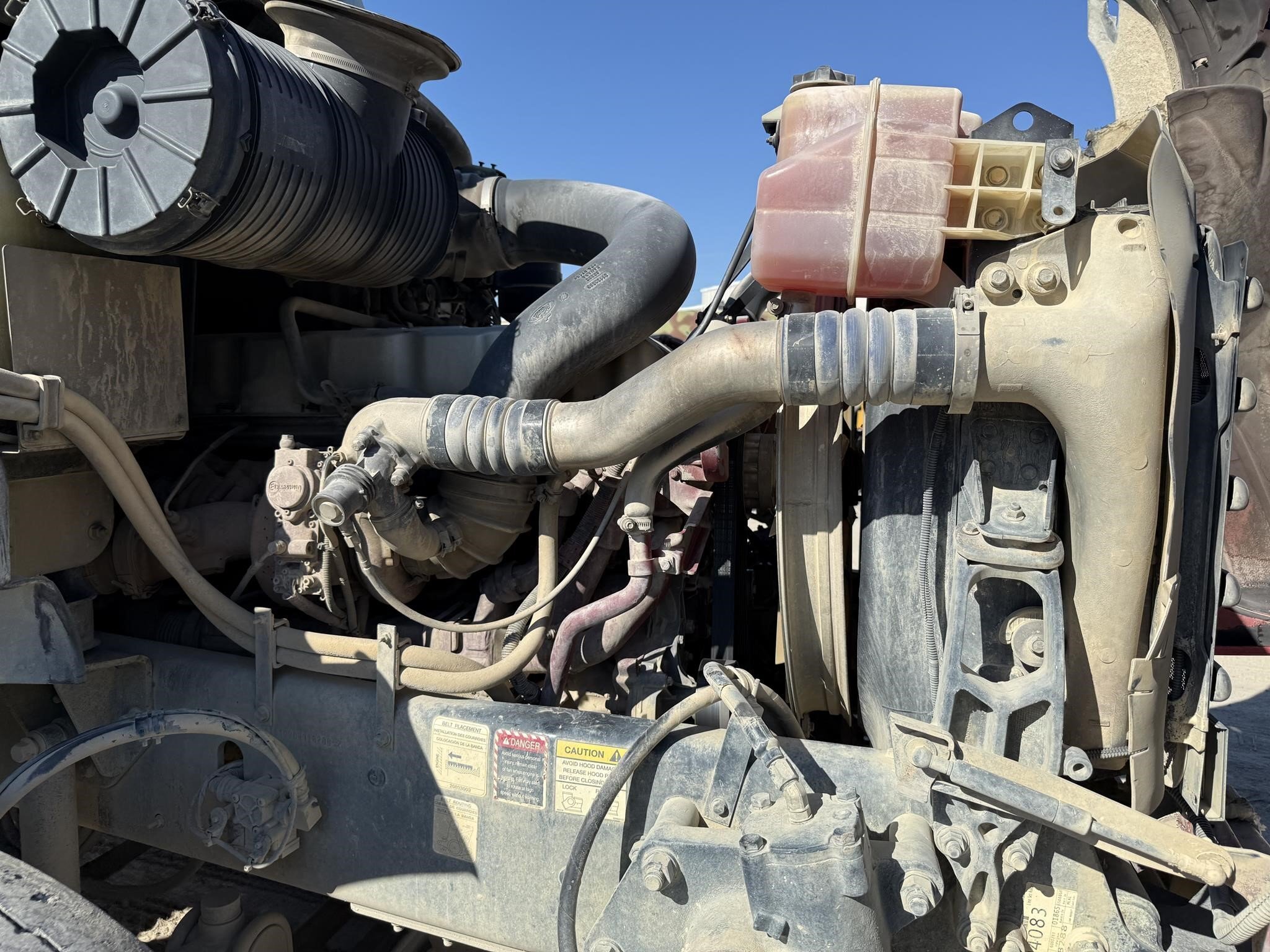 2012 Mack GRANITE GU813 Semi Trucks/Trailer