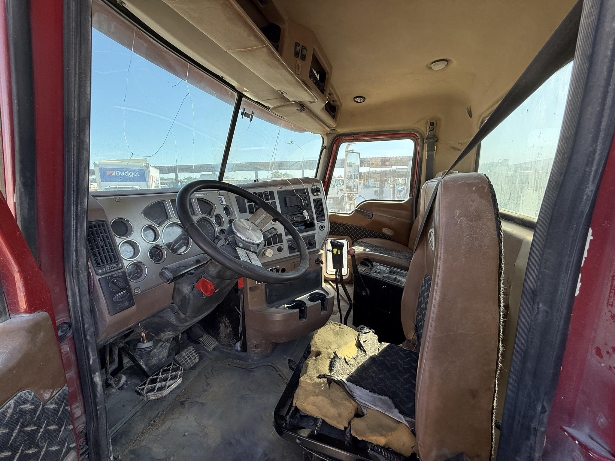 2012 Mack GRANITE GU813 Semi Trucks/Trailer