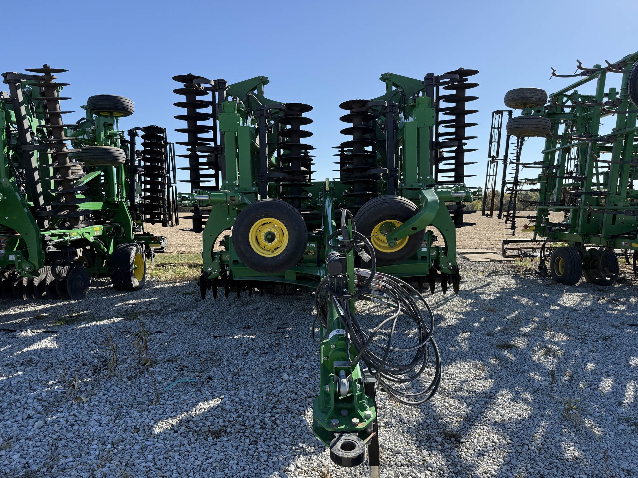2021 John Deere 2660VT Vertical Tillage