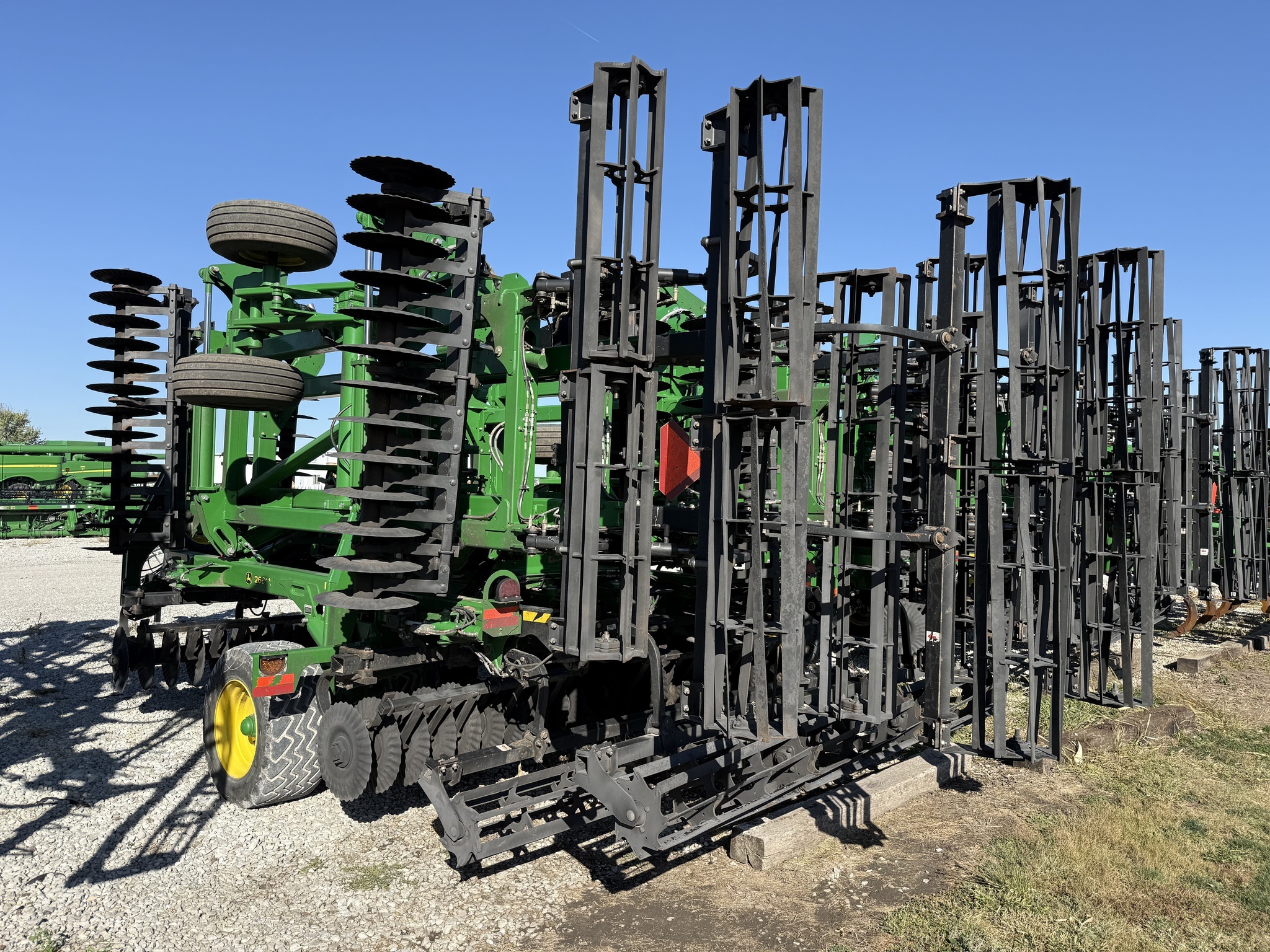 2021 John Deere 2660VT Vertical Tillage