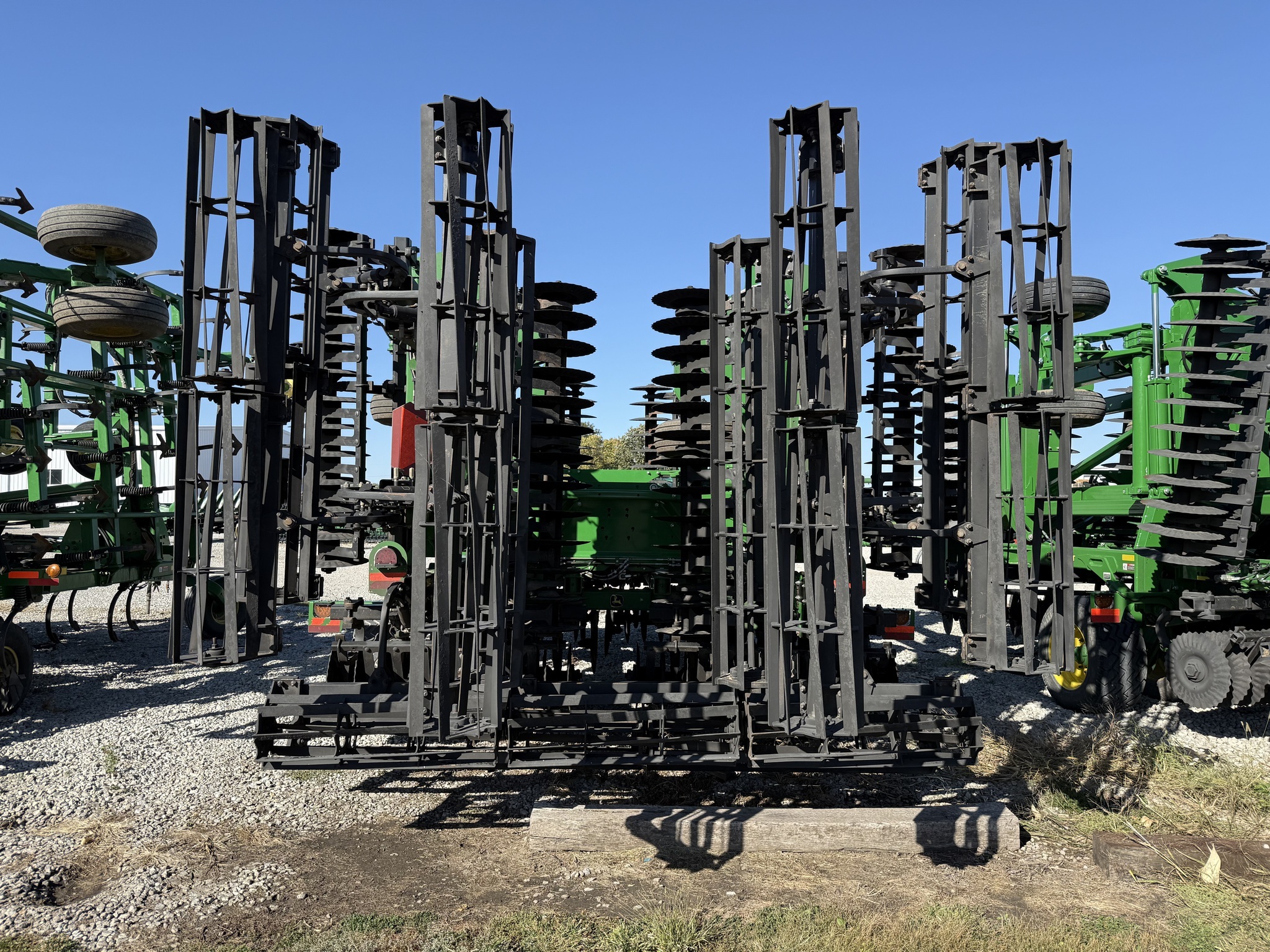 2021 John Deere 2660VT Vertical Tillage