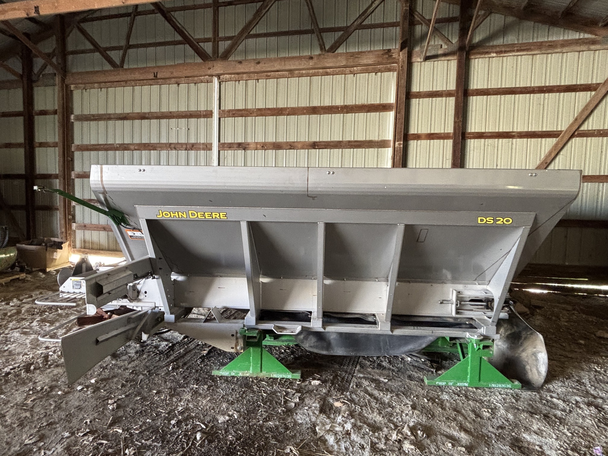 2022 John Deere DS20 Self-Propelled Fertilizer Spreader