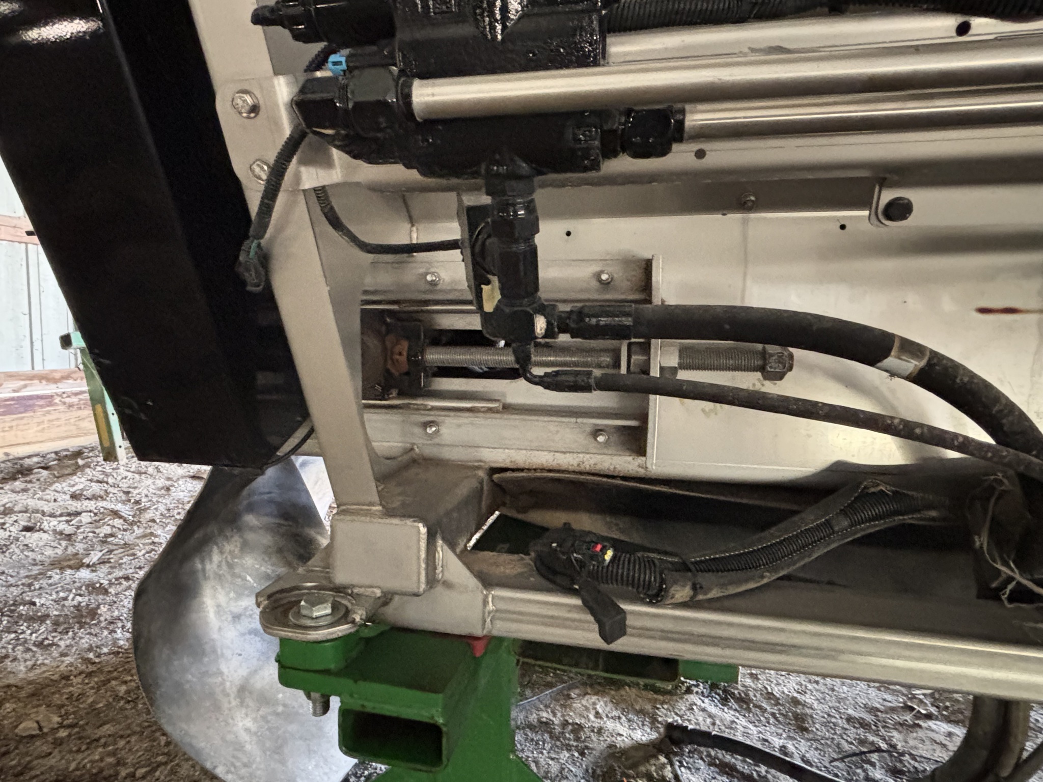 2022 John Deere DS20 Self-Propelled Fertilizer Spreader