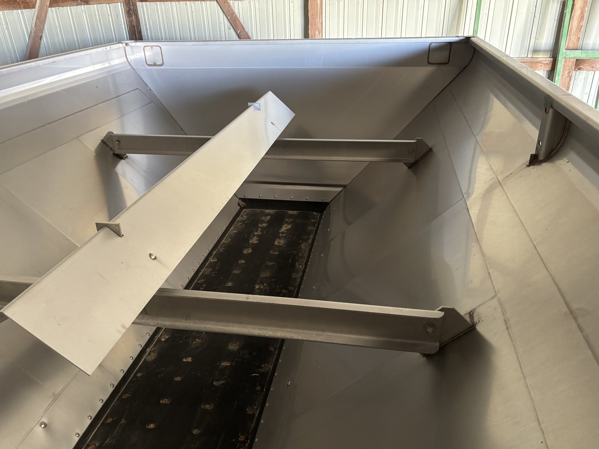 2022 John Deere DS20 Self-Propelled Fertilizer Spreader