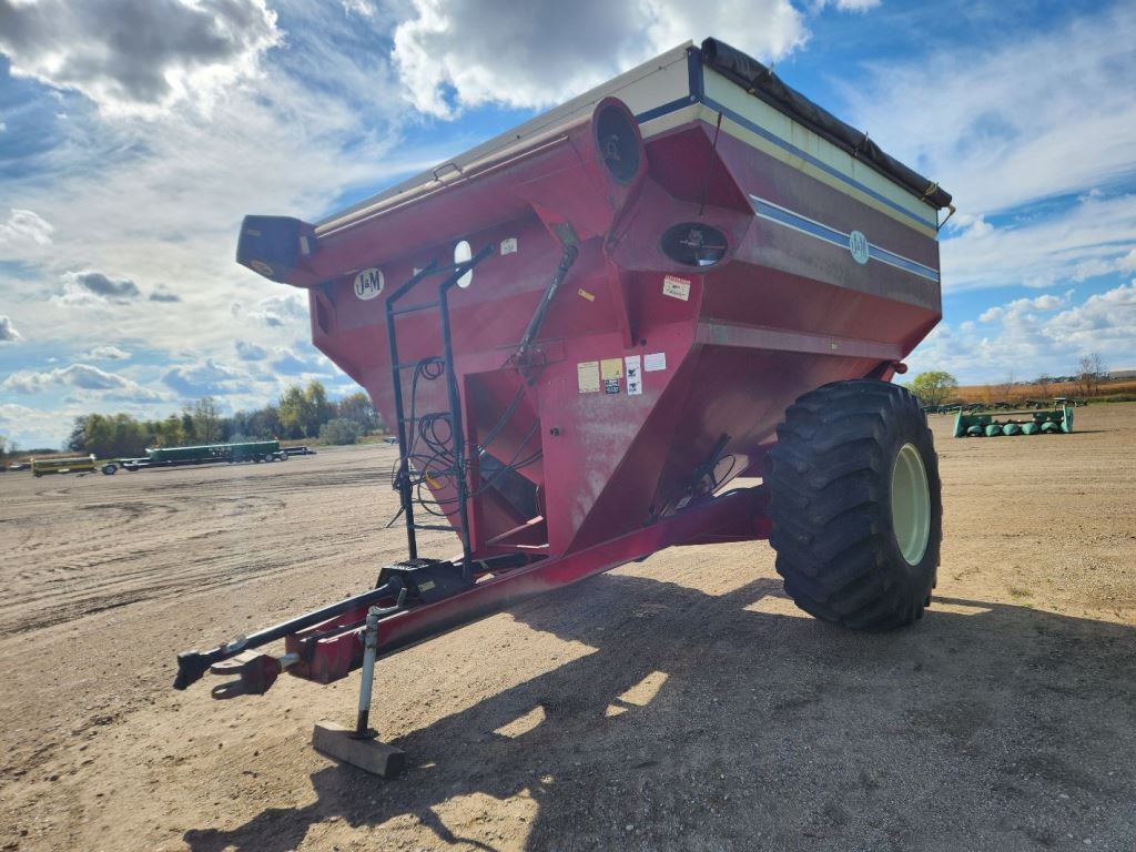  J&M 750 Grain Cart