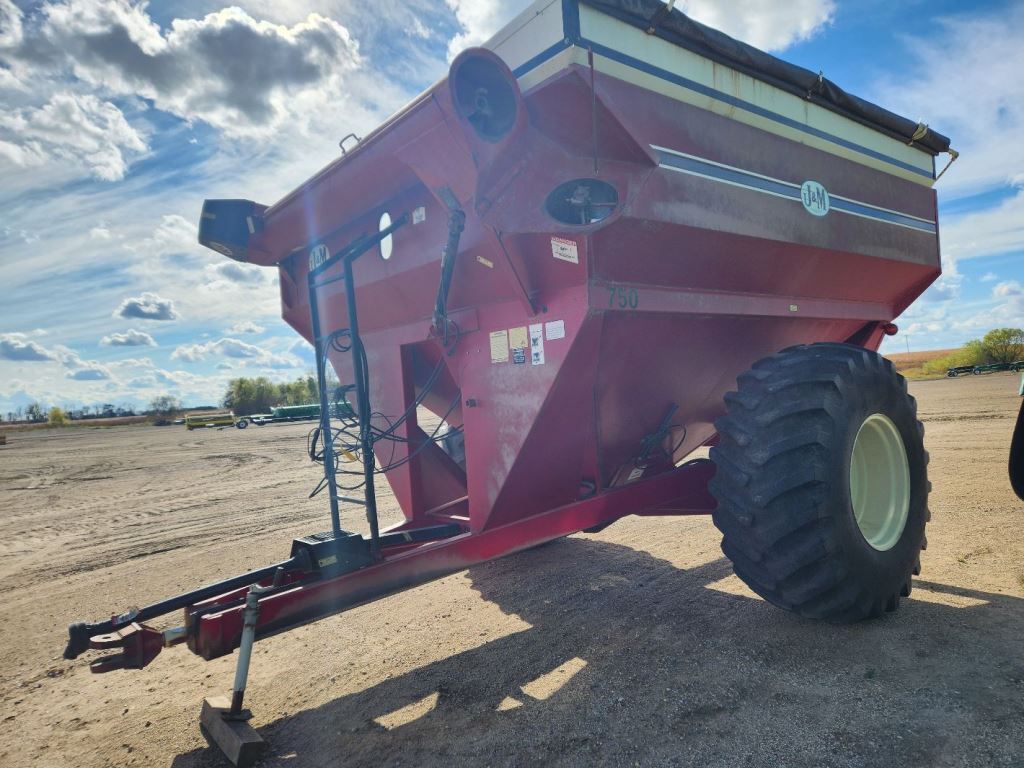  J&M 750 Grain Cart
