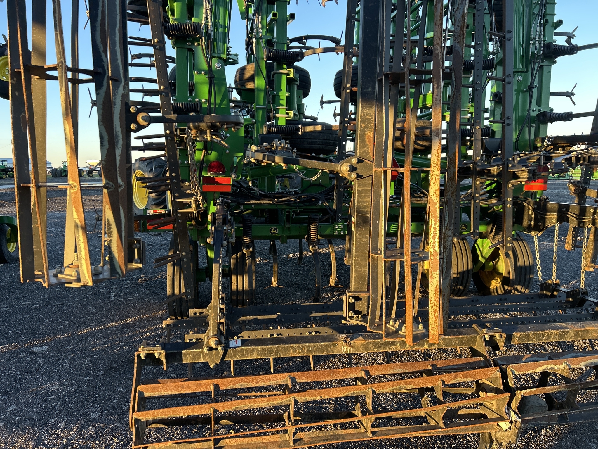 2019 John Deere 2230FH Field Cultivator