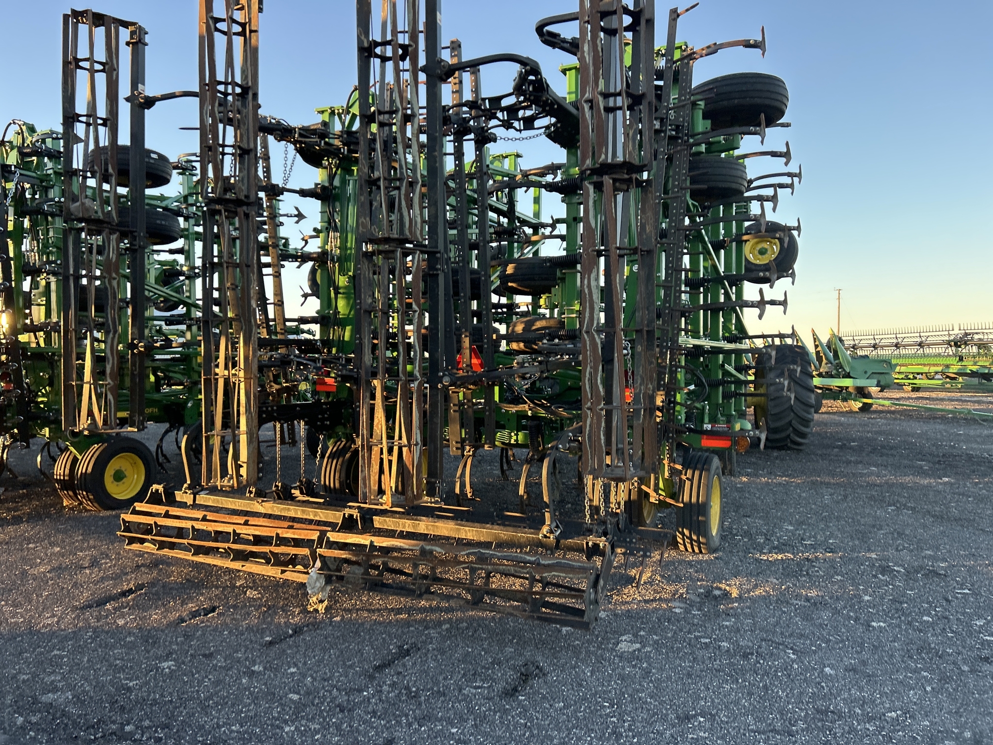 2019 John Deere 2230FH Field Cultivator