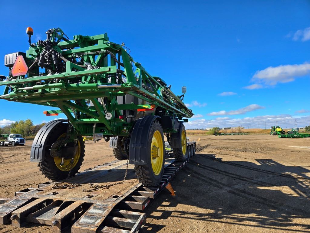 2020 John Deere R4038 Self-Propelled Sprayer