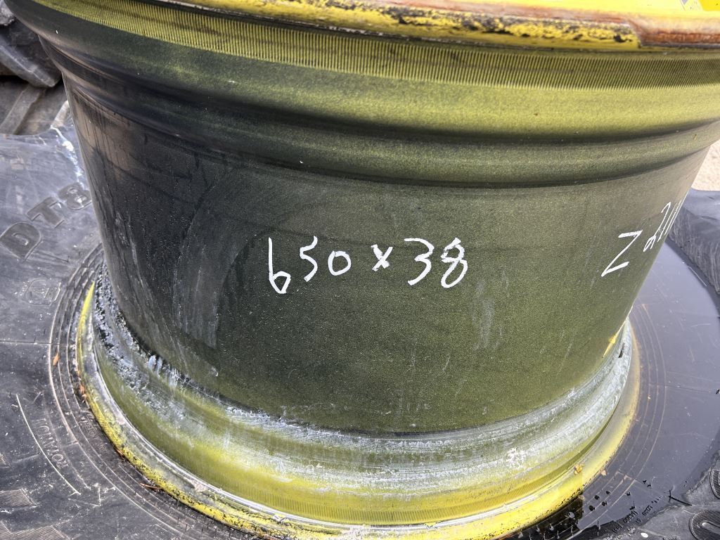2019 John Deere 20 Bolt Rims Wheels / Tires / Track