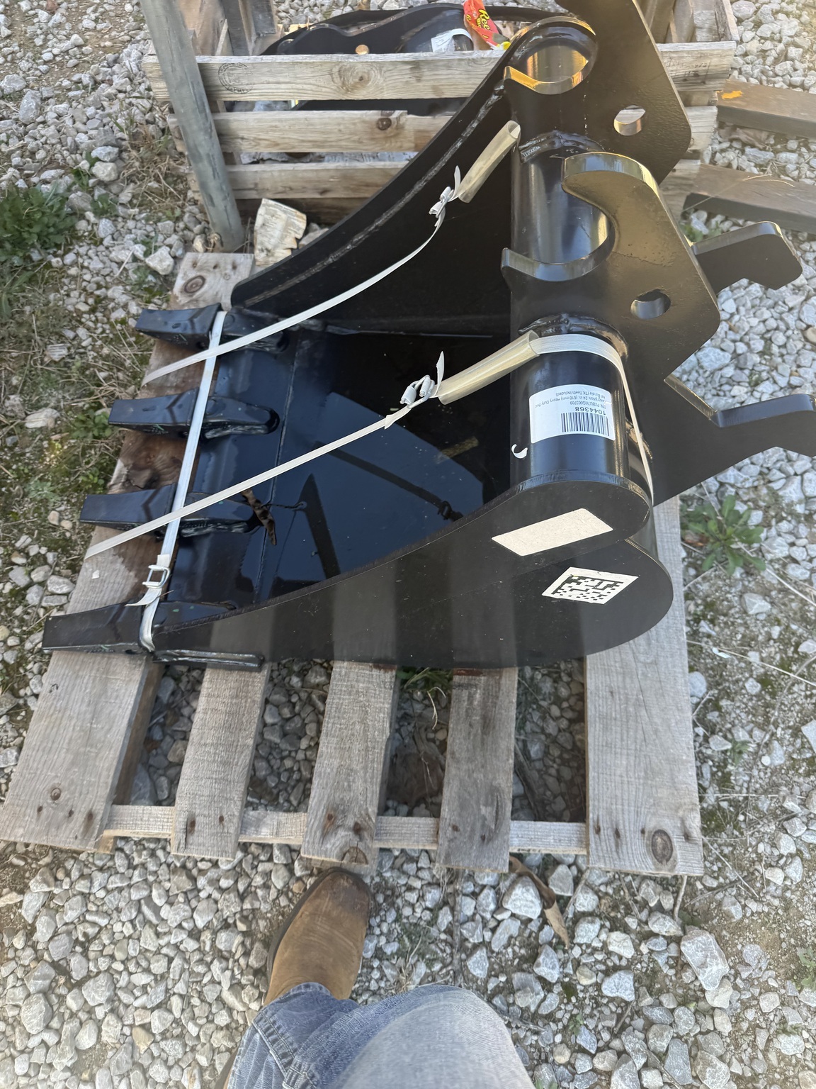 2025 John Deere BYT10980 Backhoe and Excavator Attachment