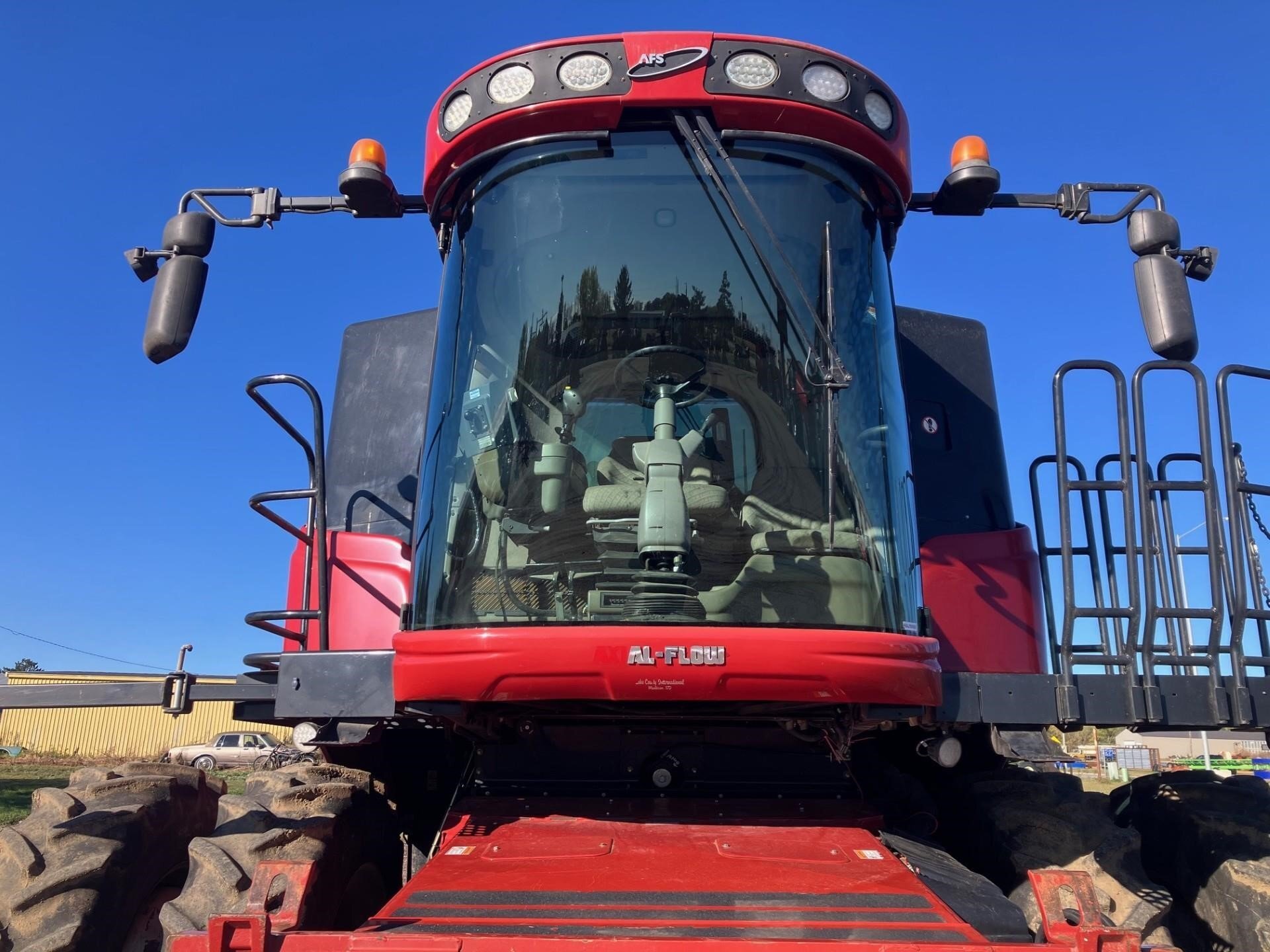 2006 Case IH 8010 Combine