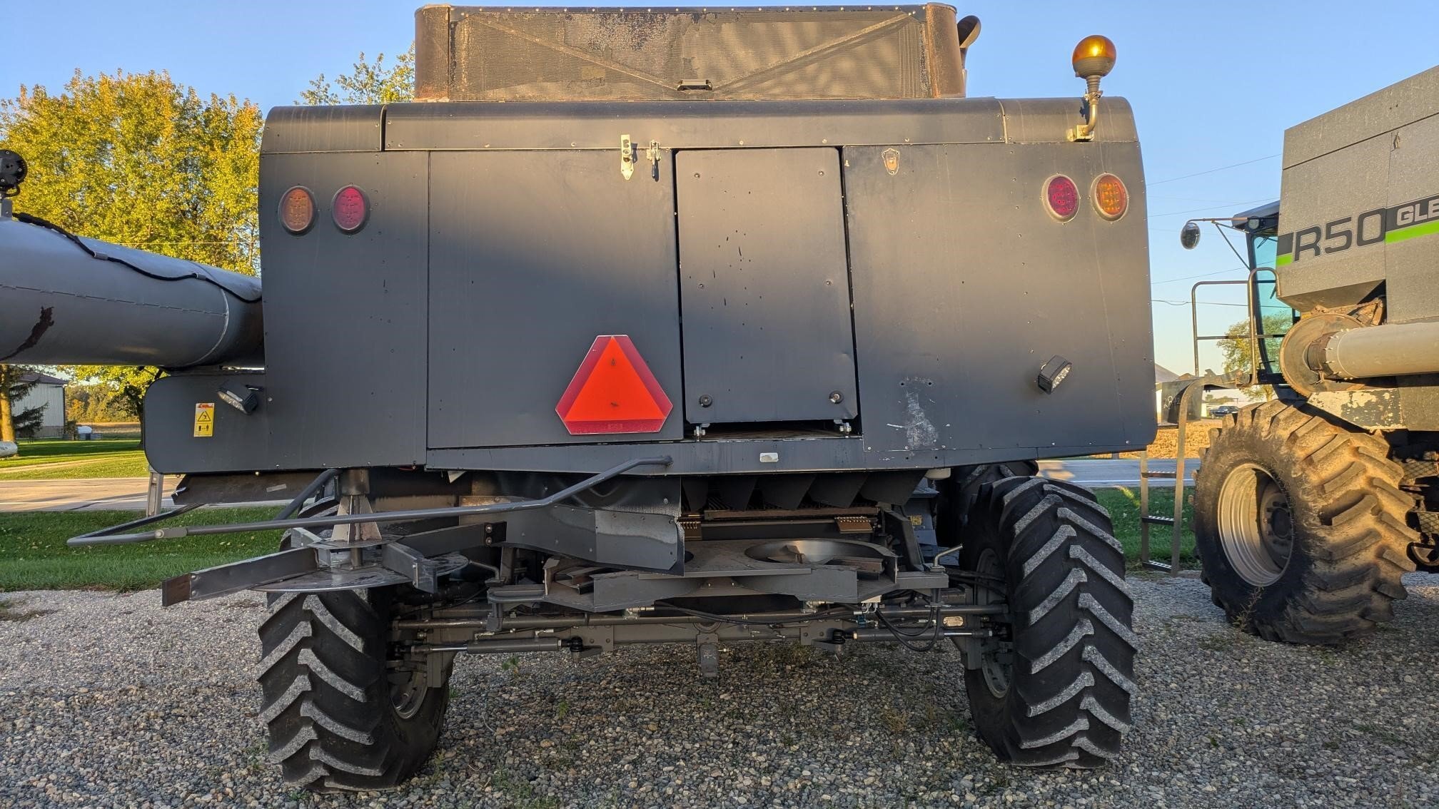 2010 Gleaner S77 Combine