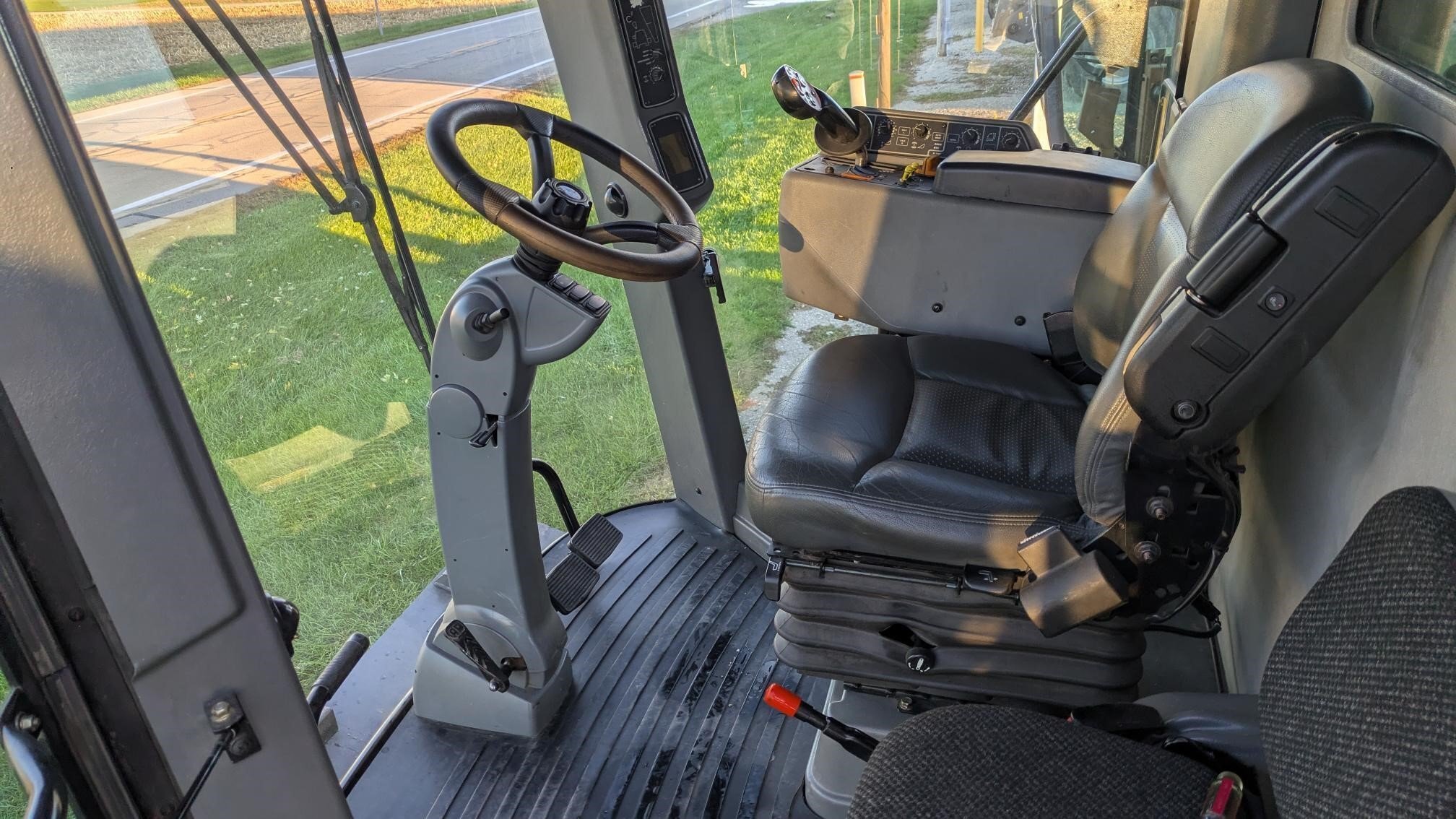 2010 Gleaner S77 Combine
