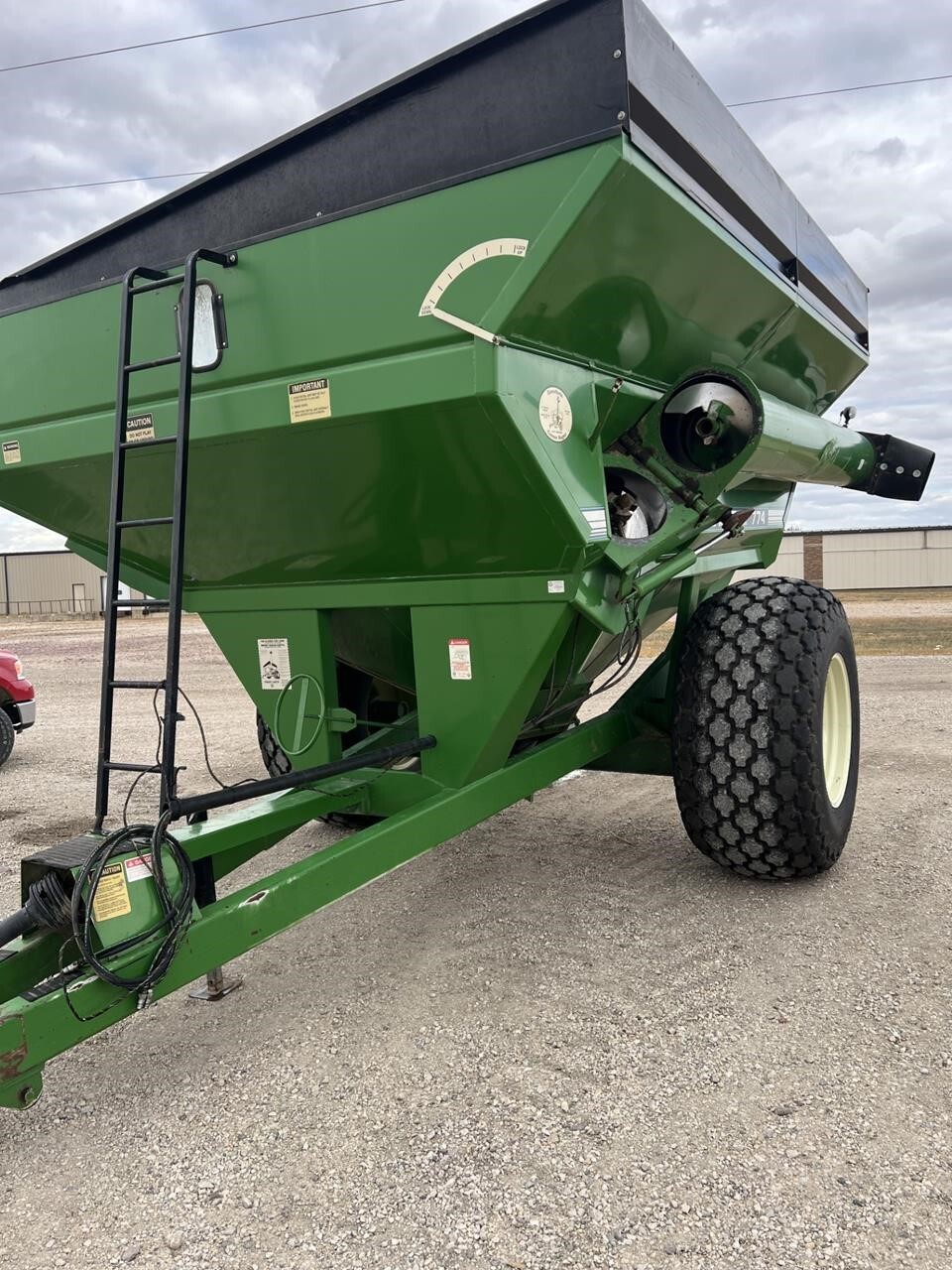 1996 Brent 744 Gravity Wagon