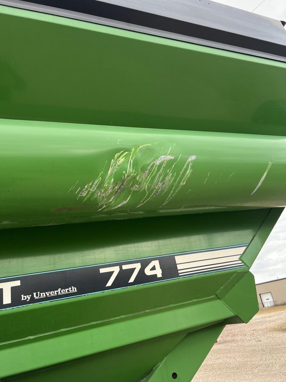 1996 Brent 744 Gravity Wagon