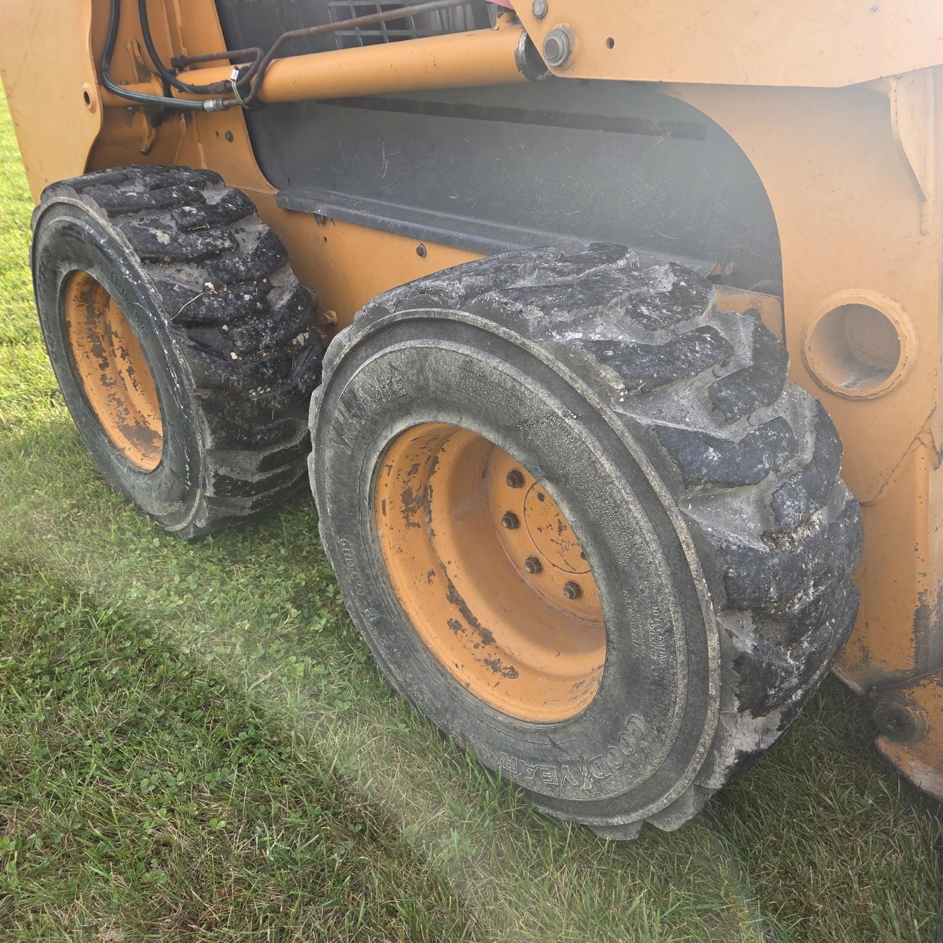 2002 Case 60XT Skid Steer