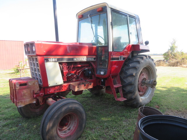 1979 International Harvester 1086 Tractor