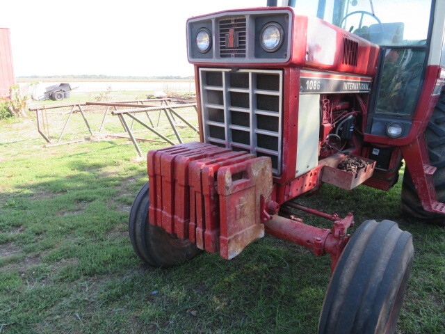 1979 International Harvester 1086 Tractor
