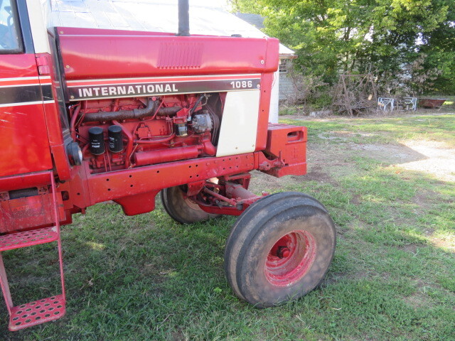 1979 International Harvester 1086 Tractor
